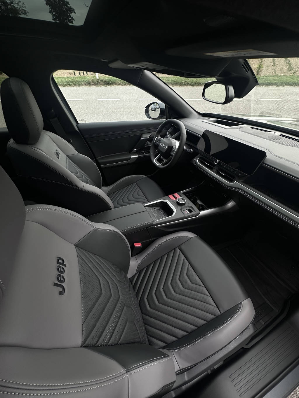 JEEP Compass 1.2 MHEV First Edition-image-9