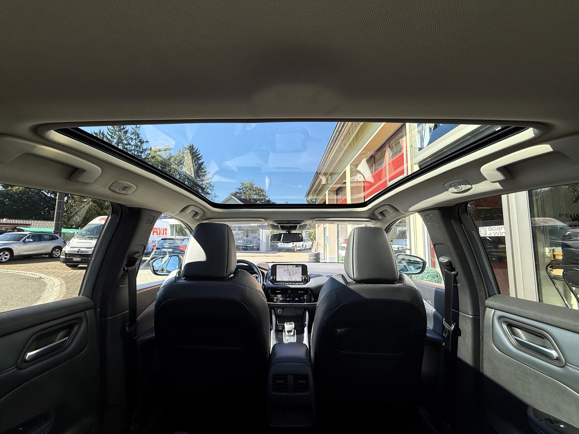 NISSAN Qashqai 1.3 DIG-T MHEV Premiere Edition Xtronic-image-10