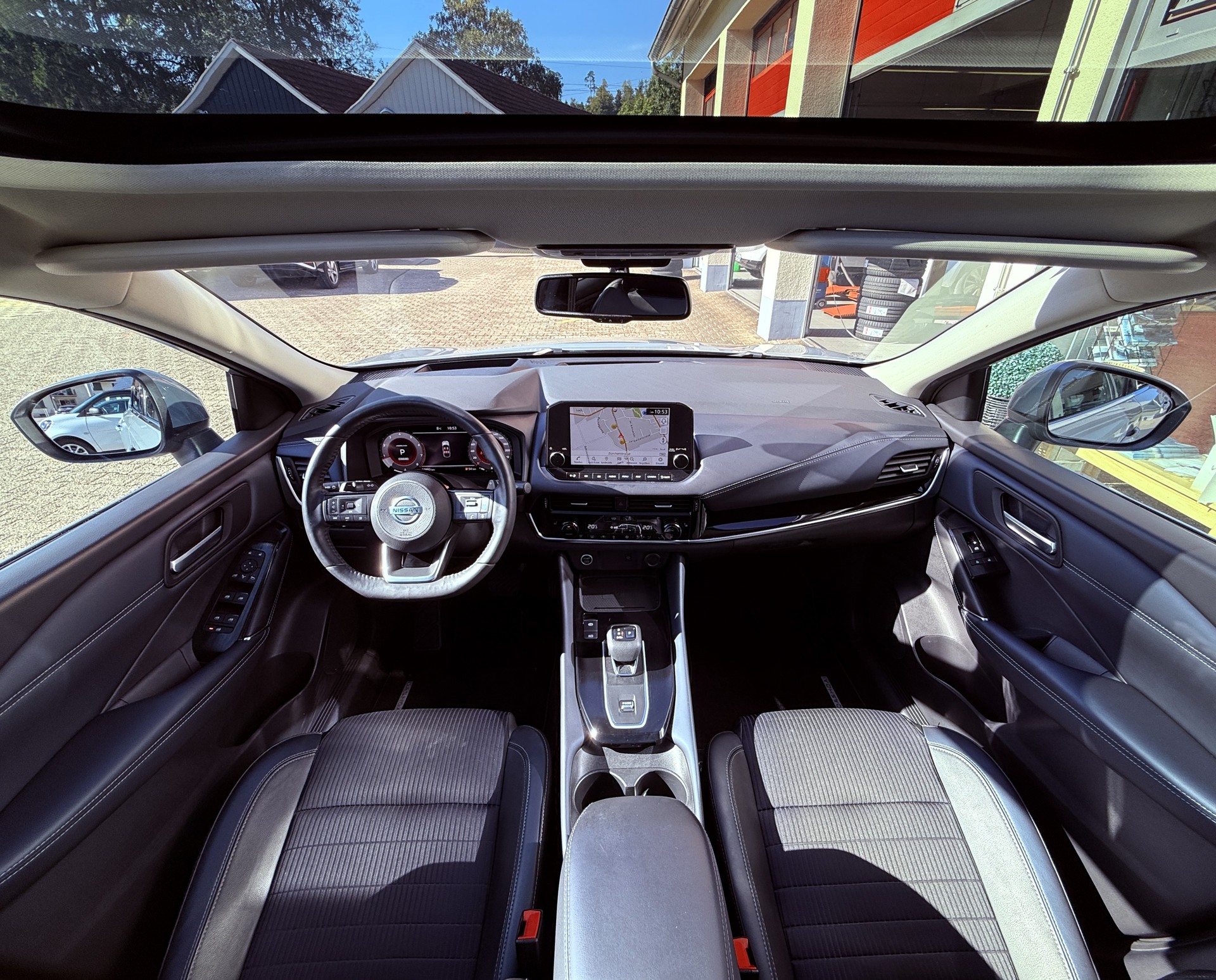 NISSAN Qashqai 1.3 DIG-T MHEV Premiere Edition Xtronic-image-11