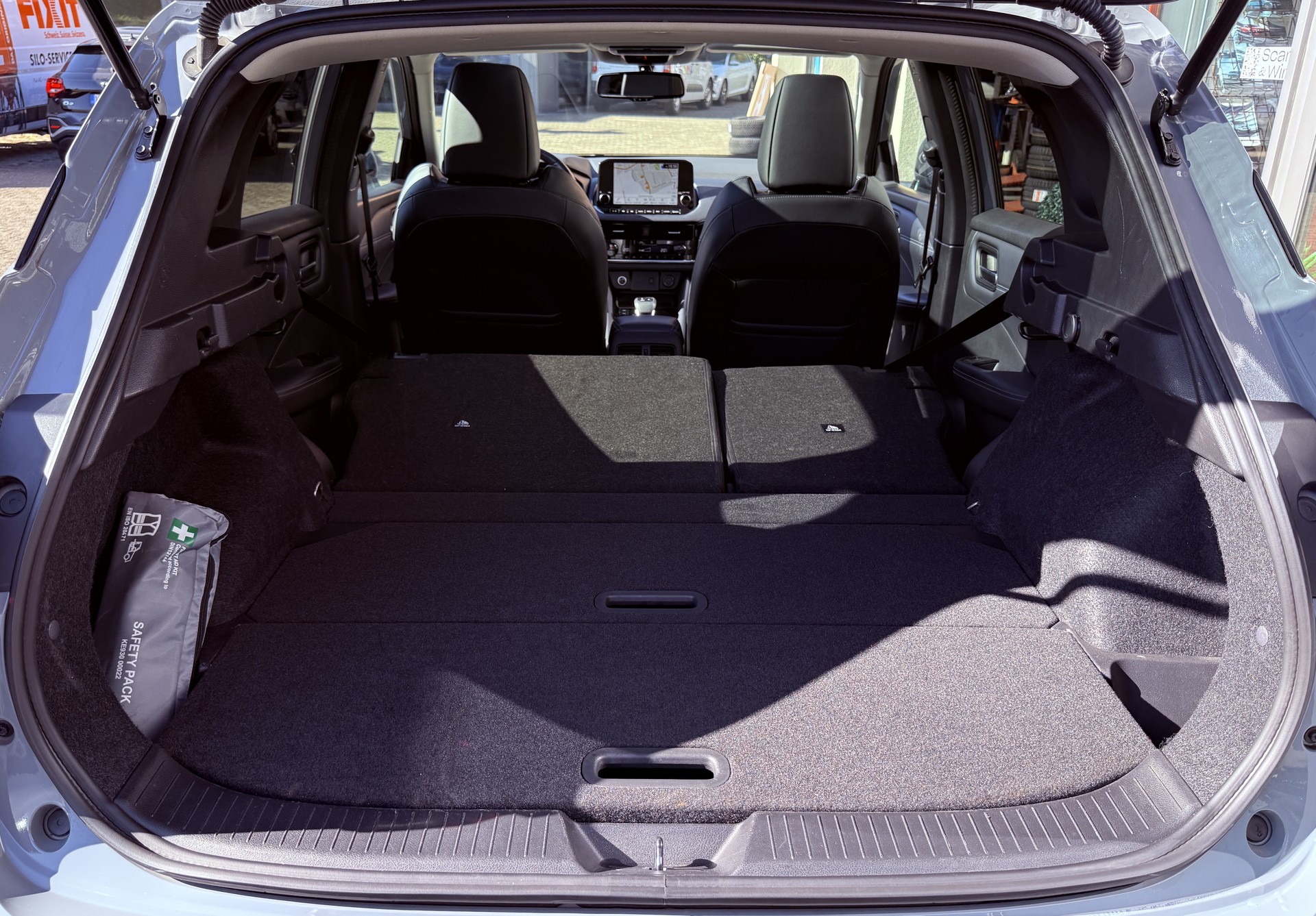 NISSAN Qashqai 1.3 DIG-T MHEV Premiere Edition Xtronic-image-7