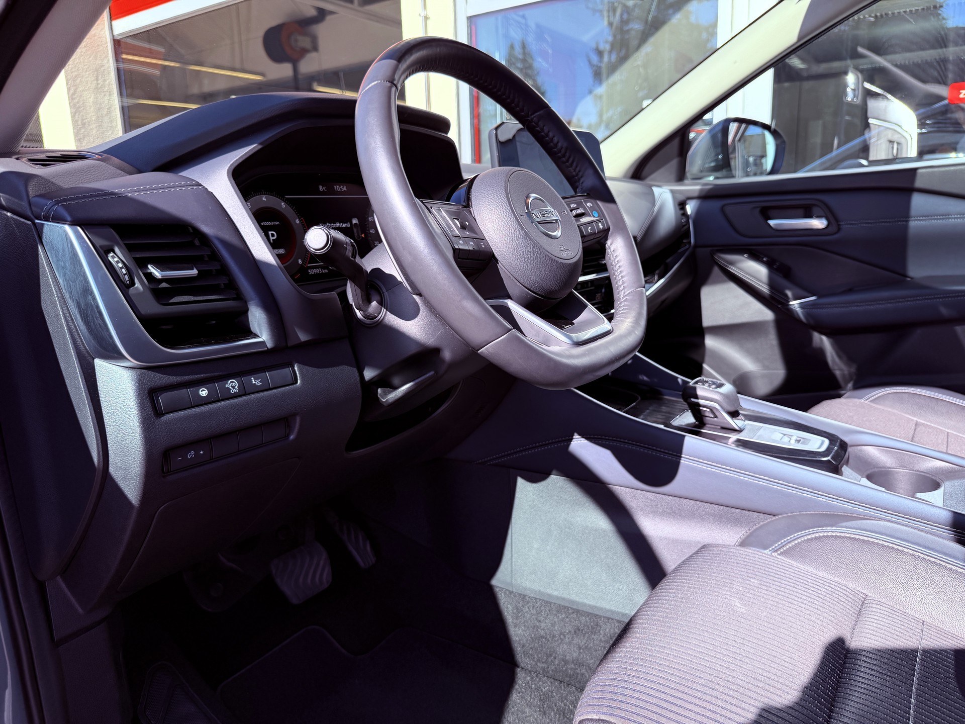NISSAN Qashqai 1.3 DIG-T MHEV Premiere Edition Xtronic-image-13