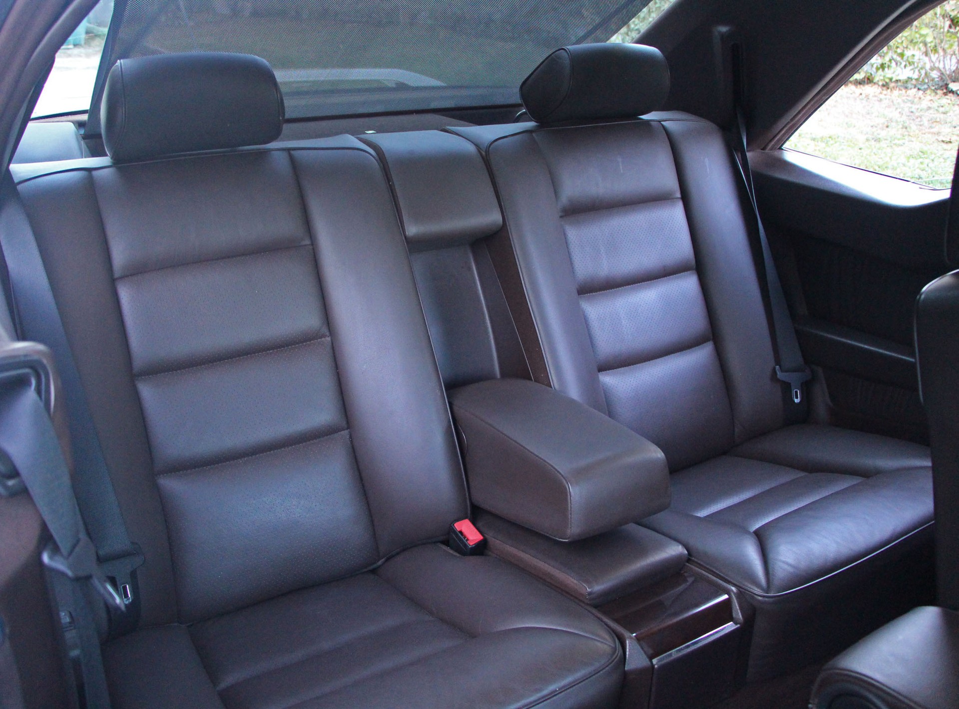 MERCEDES-BENZ E 320-image-10