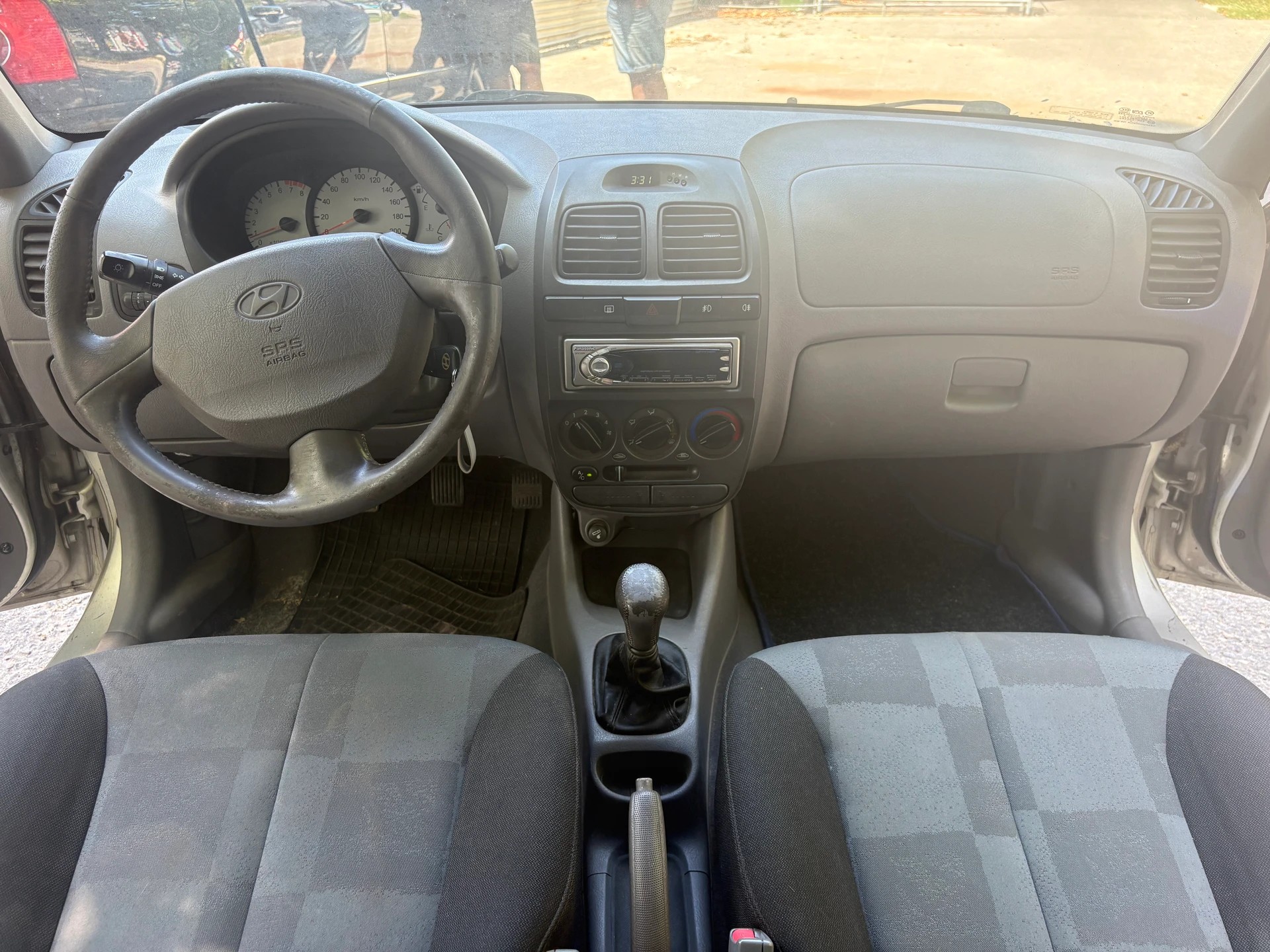 HYUNDAI Accent 1.6 Fun-image-5