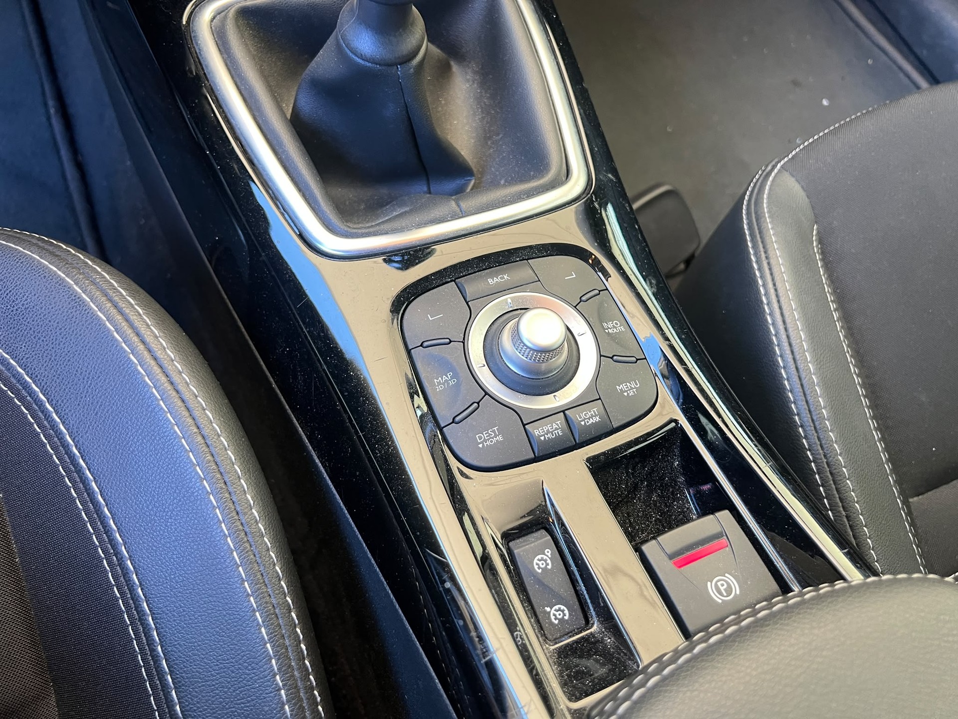 RENAULT Laguna Grandtour 2.0 dCi Bose-image-9
