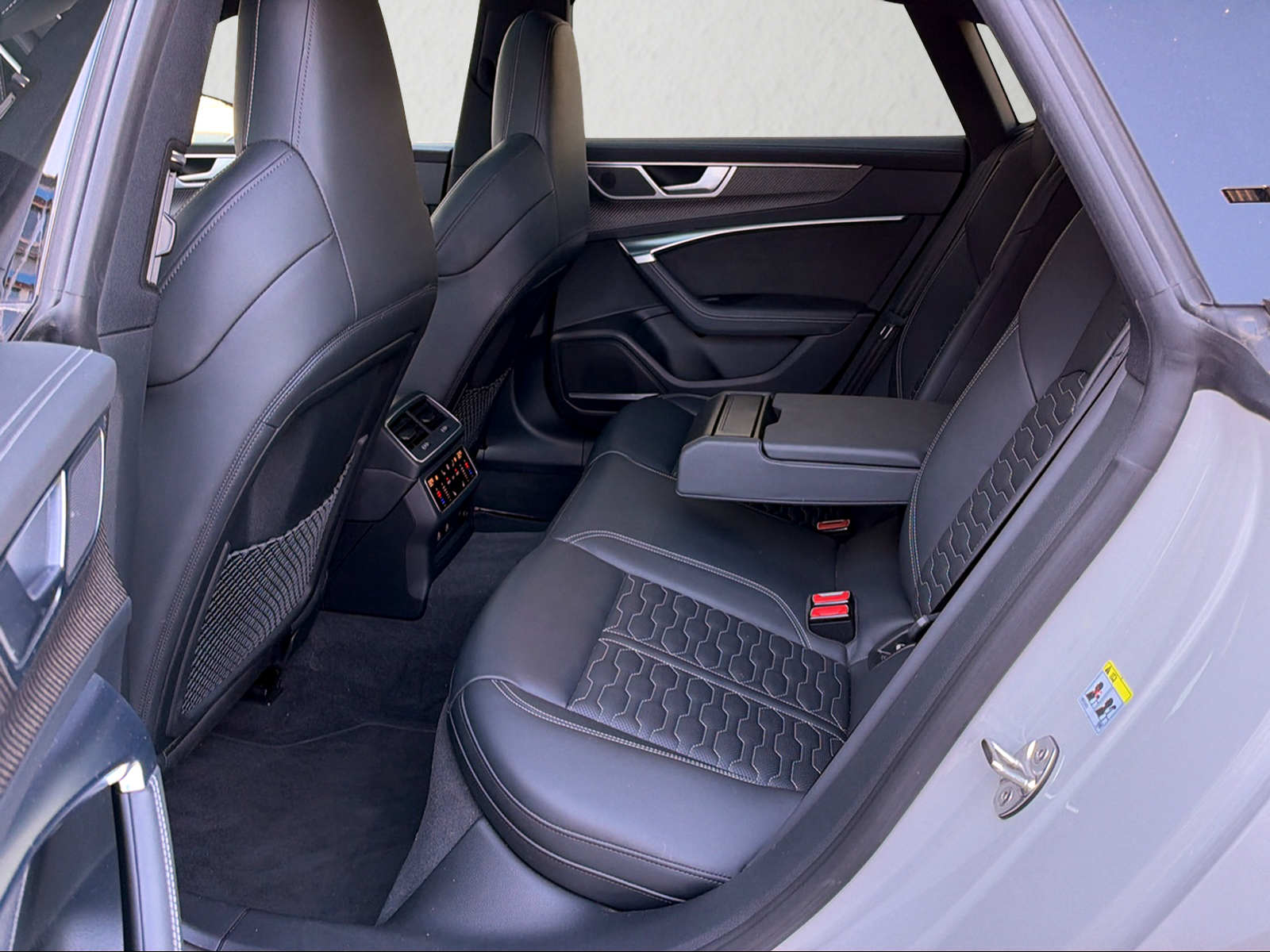 AUDI RS7 Sportback MHEV-image-14