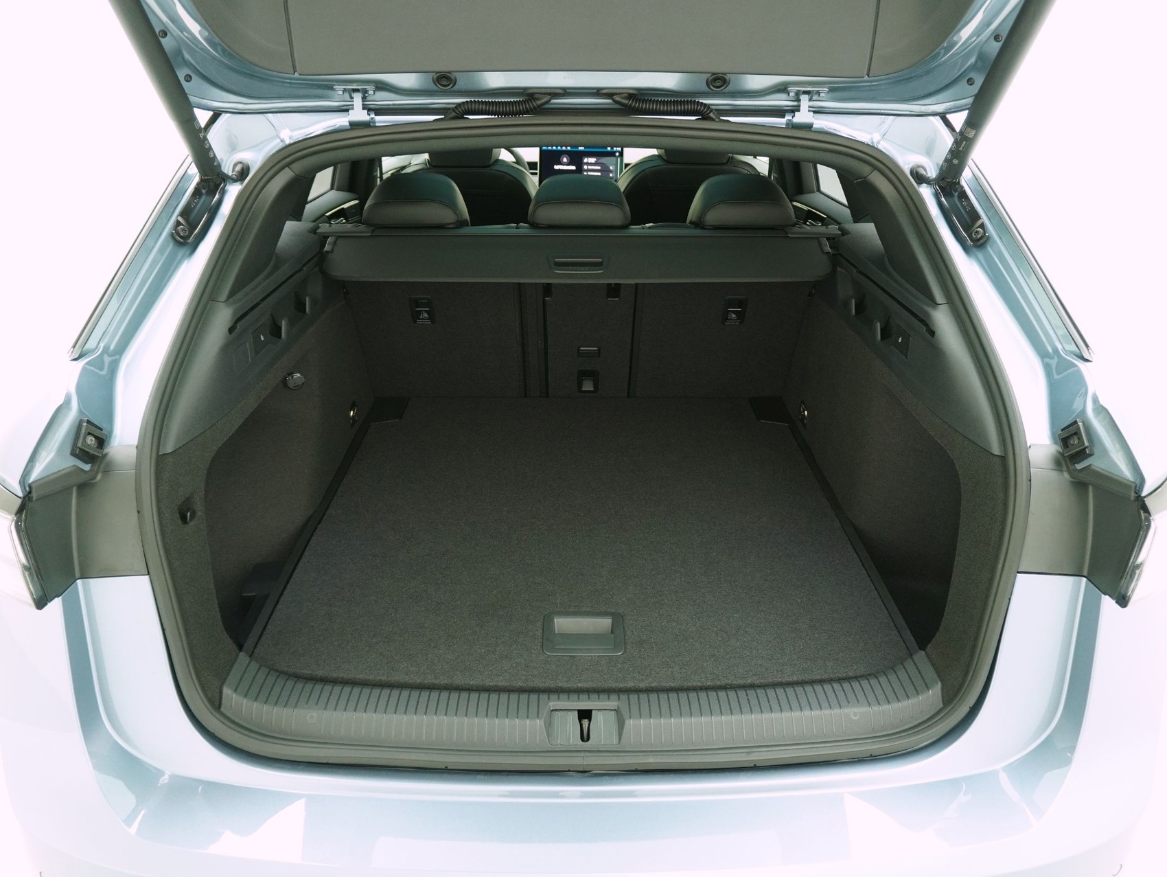 VW ID.7 Tourer 77kWh Pro **VW Werksgarantie bis 01/2028**-image-12