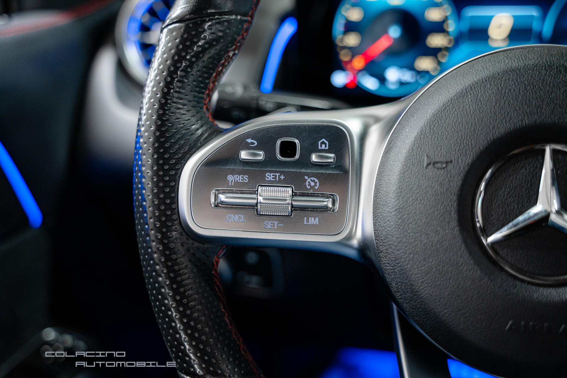 MERCEDES-BENZ GLB 250 AMG Line 4 MATIC 8G-Tronic-image-24
