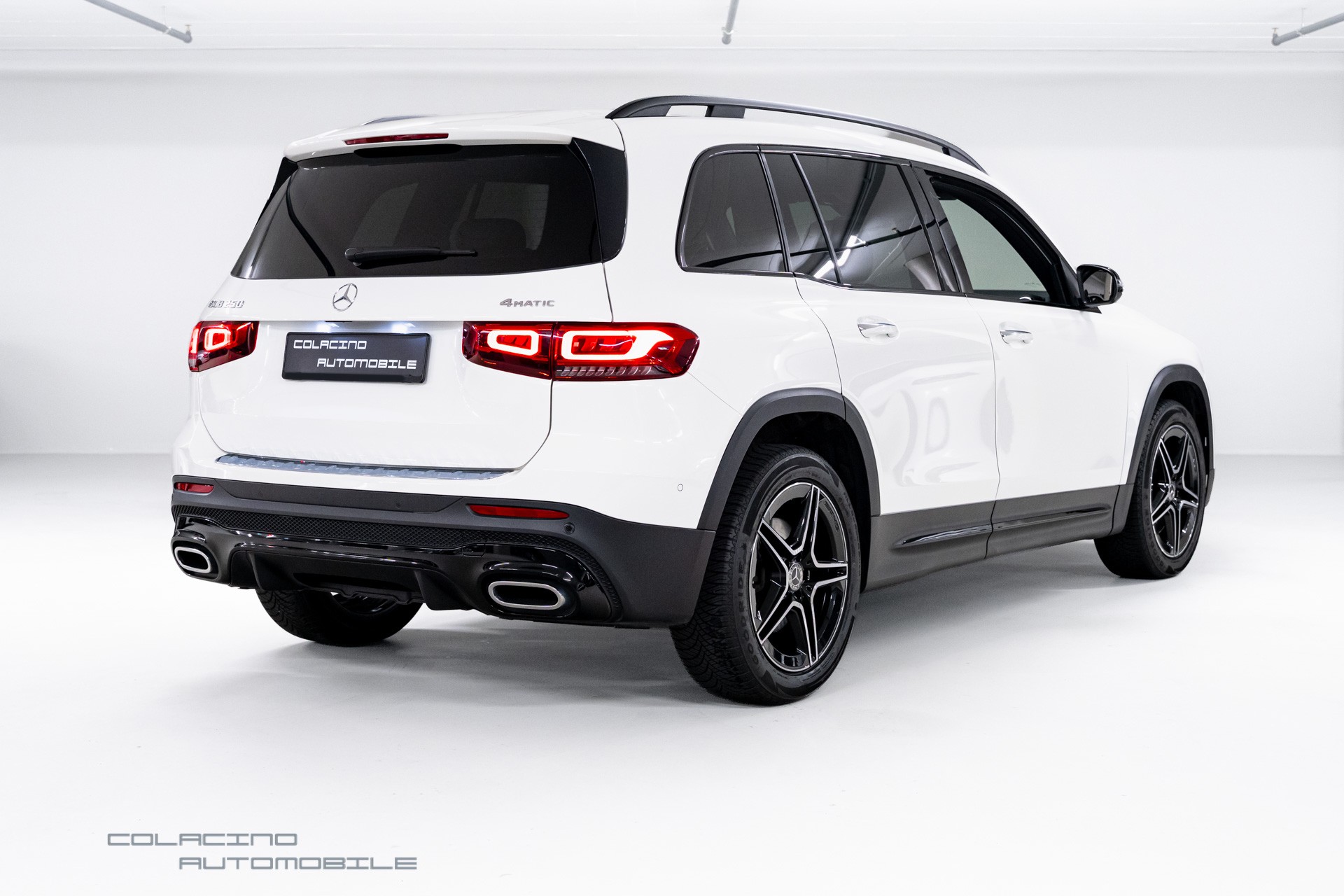 MERCEDES-BENZ GLB 250 AMG Line 4 MATIC 8G-Tronic-image-1