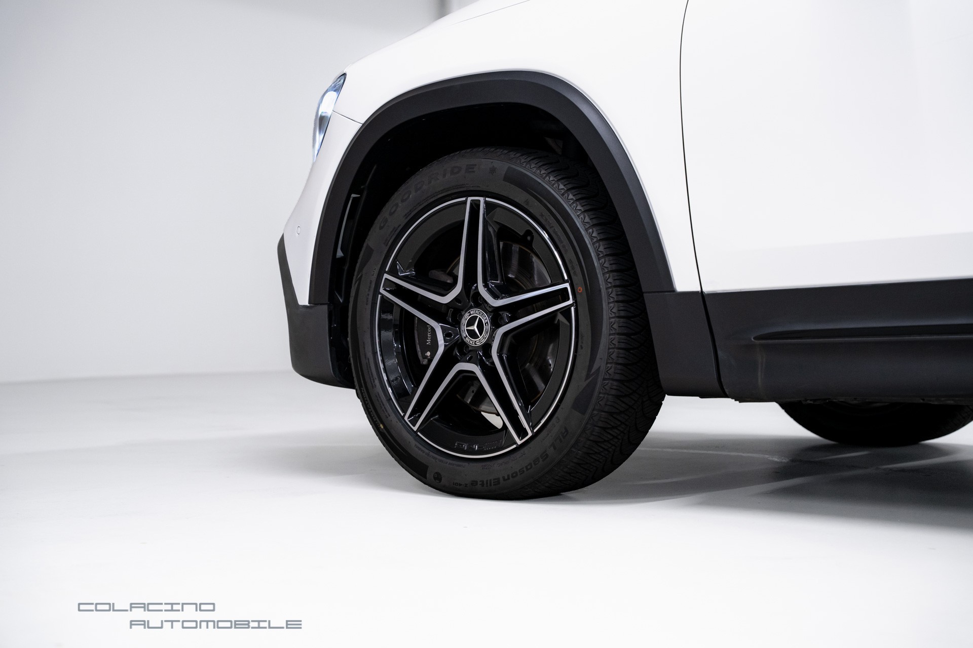 MERCEDES-BENZ GLB 250 AMG Line 4 MATIC 8G-Tronic-image-10