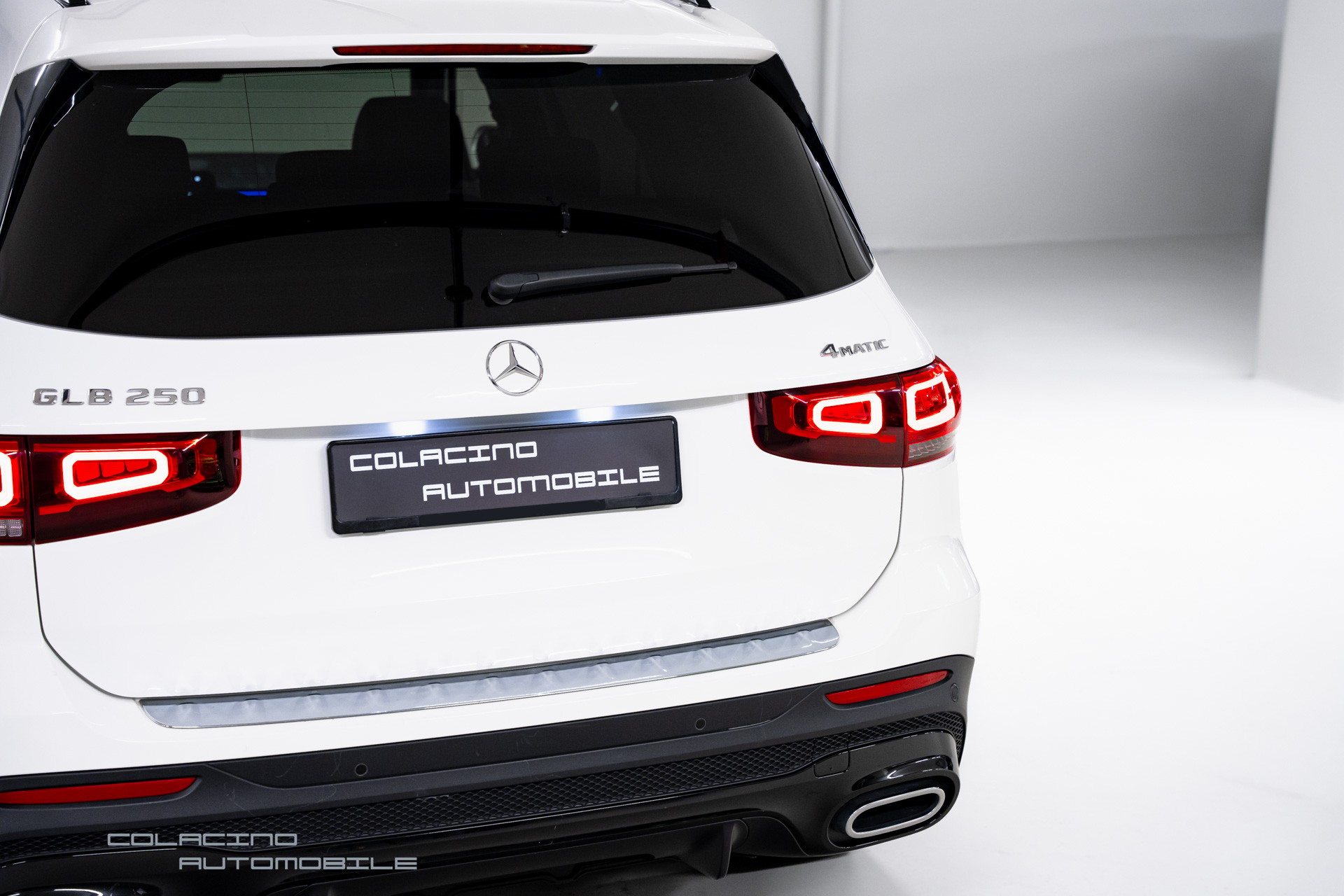 MERCEDES-BENZ GLB 250 AMG Line 4 MATIC 8G-Tronic-image-7