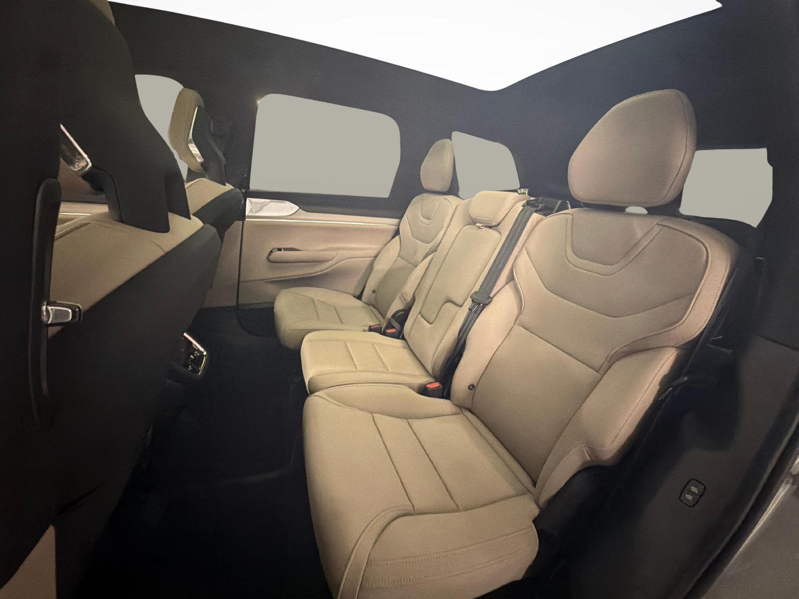 VOLVO EX90 Twin Ultra AWD-image-10