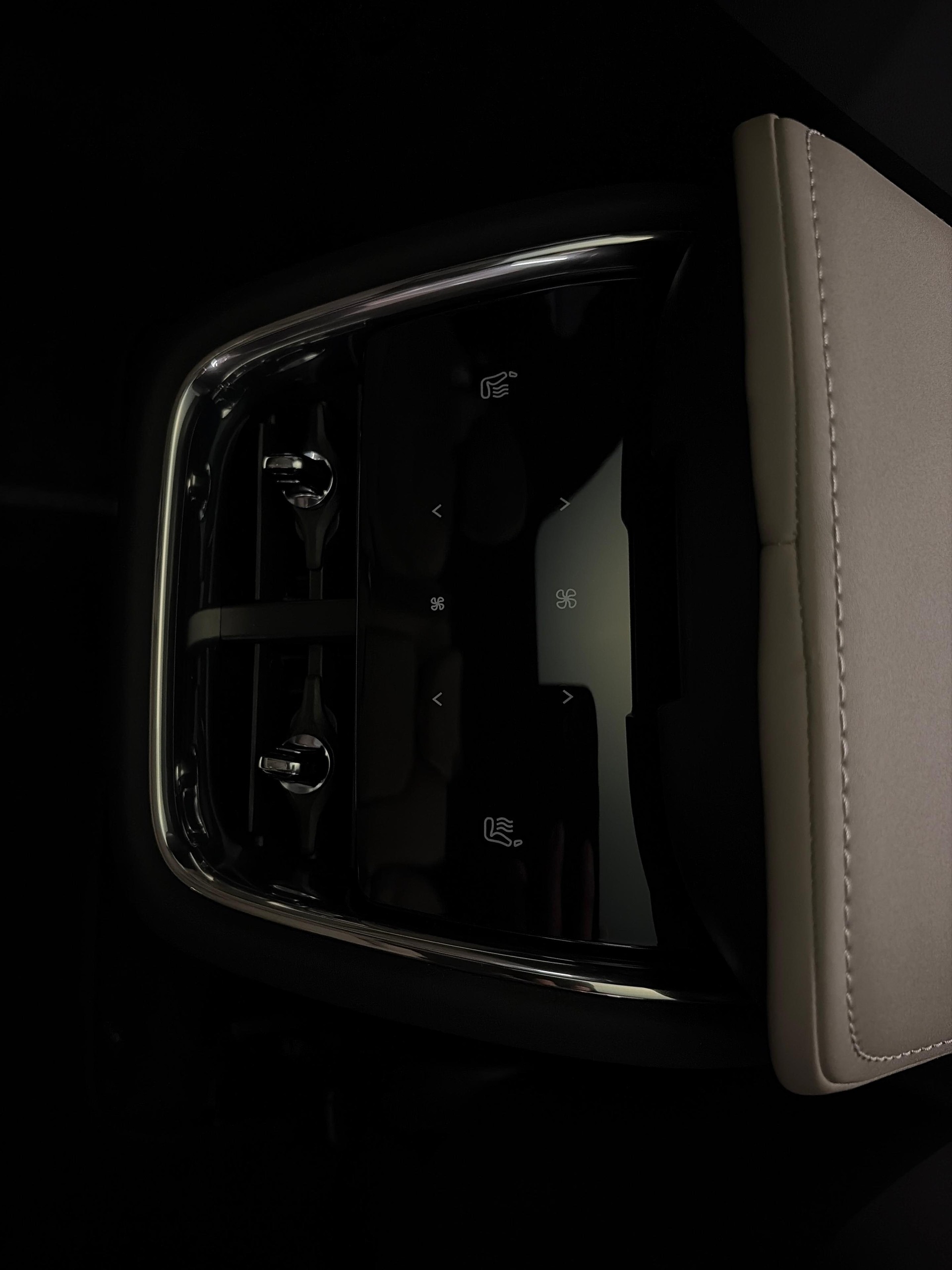 VOLVO EX90 Twin Ultra AWD-image-15