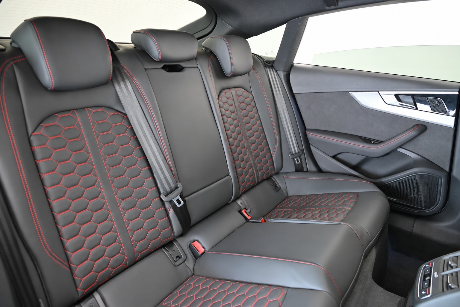 AUDI RS5 Sportback 2.9 V6 TFSI quattro T-Tronic-image-12