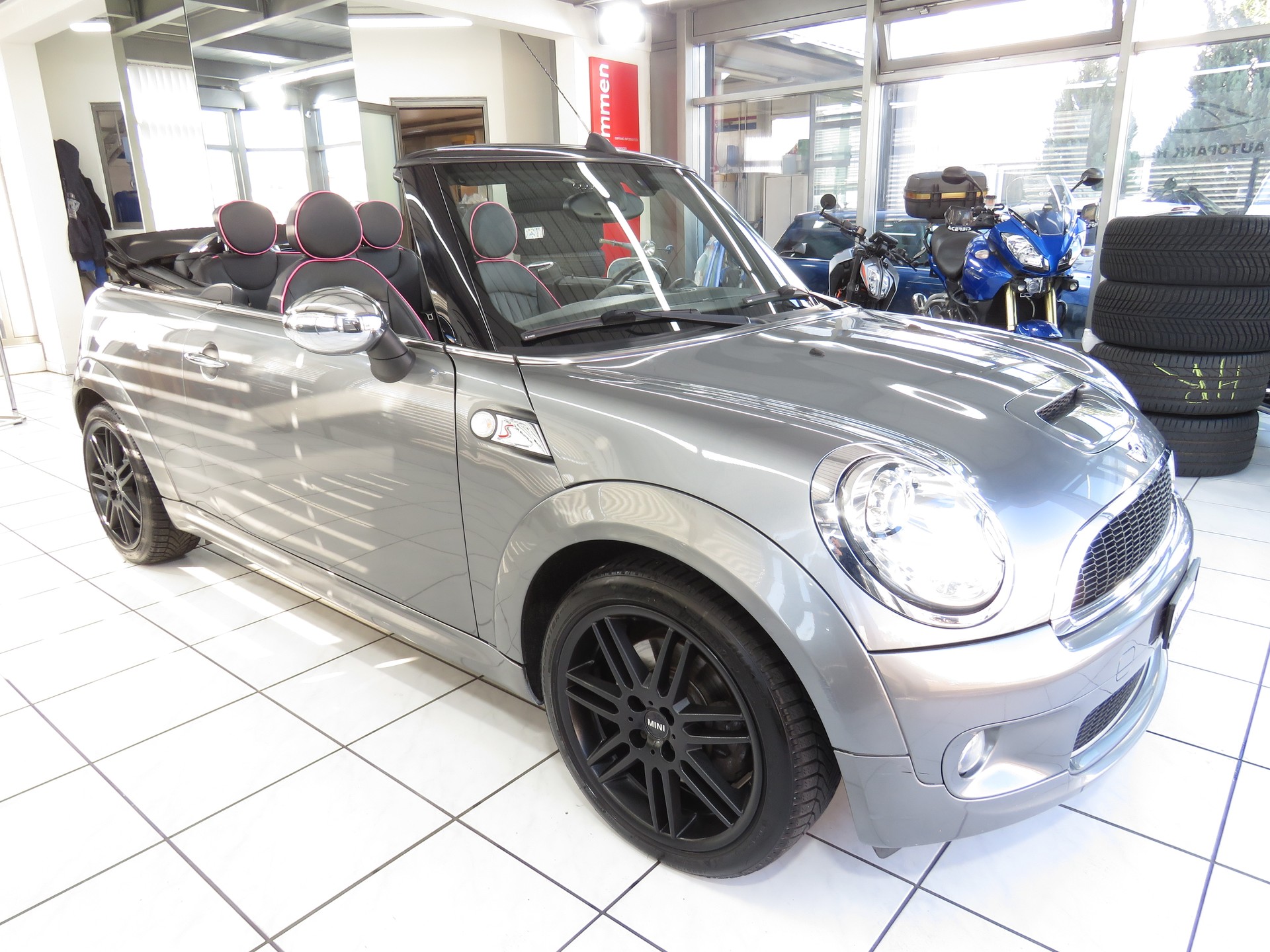 MINI Cooper S Cabriolet Steptronic (Automat)-image-2