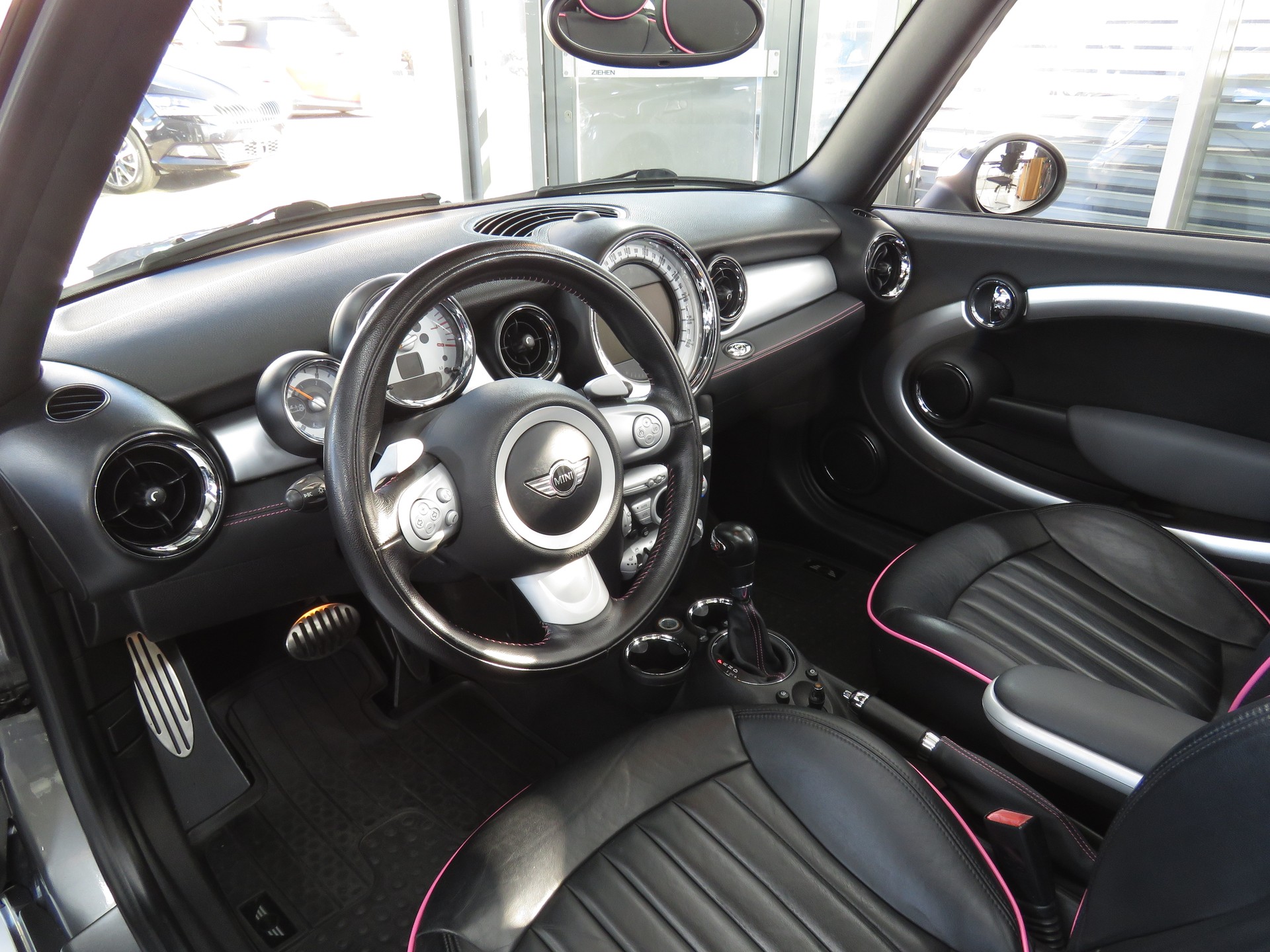 MINI Cooper S Cabriolet Steptronic (Automat)-image-12