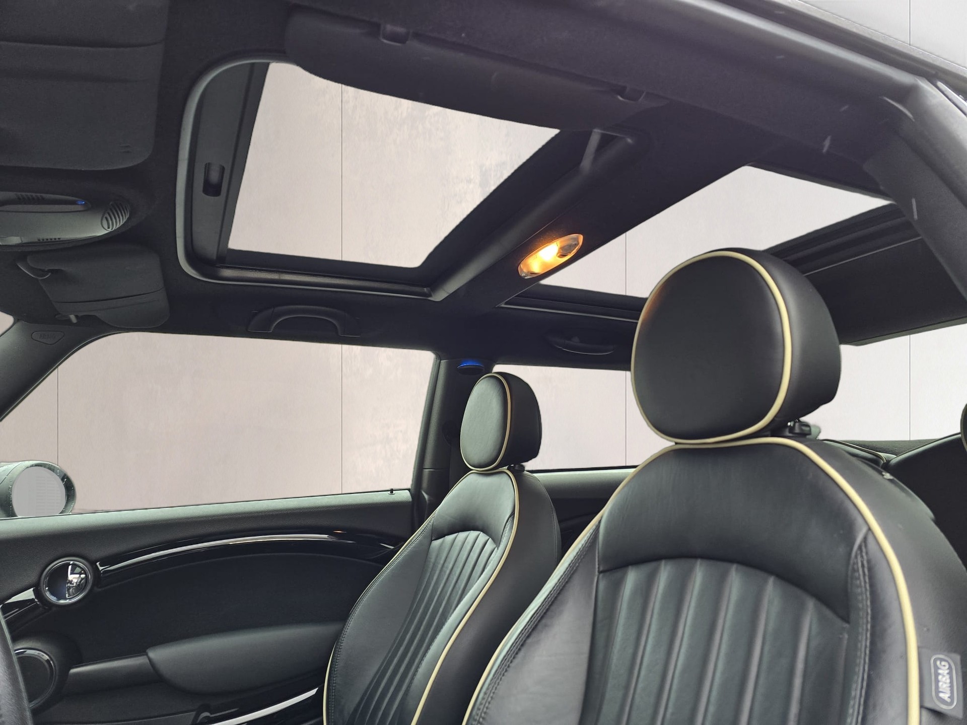 MINI Cooper S-image-12