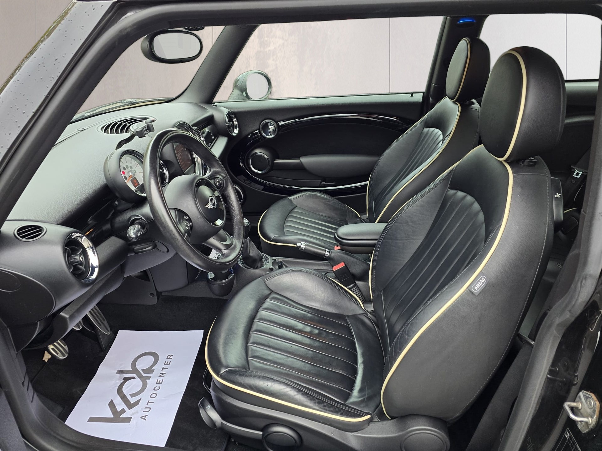 MINI Cooper S-image-14