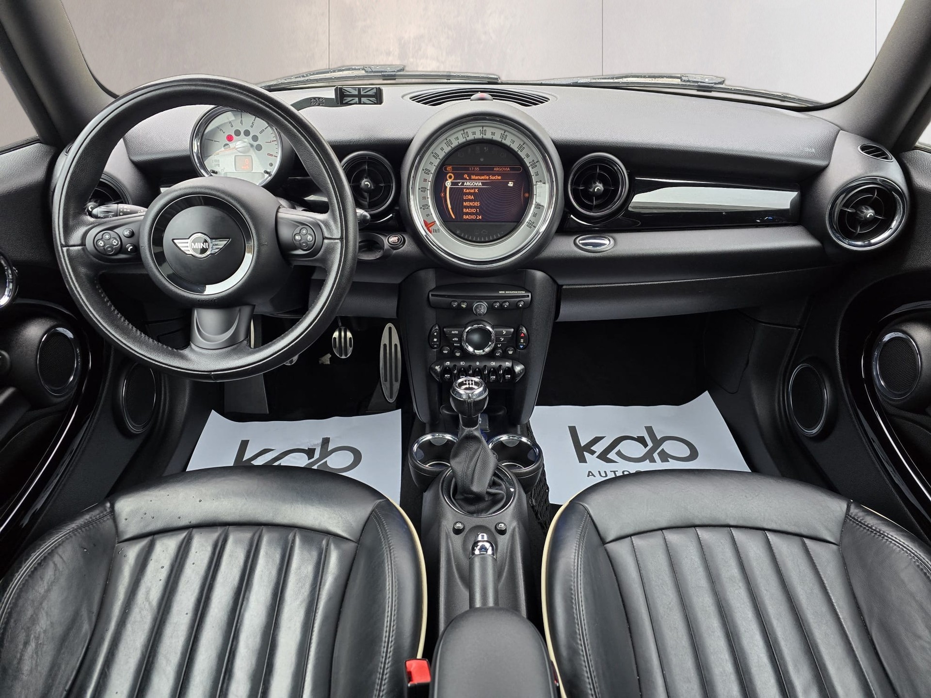 MINI Cooper S-image-6