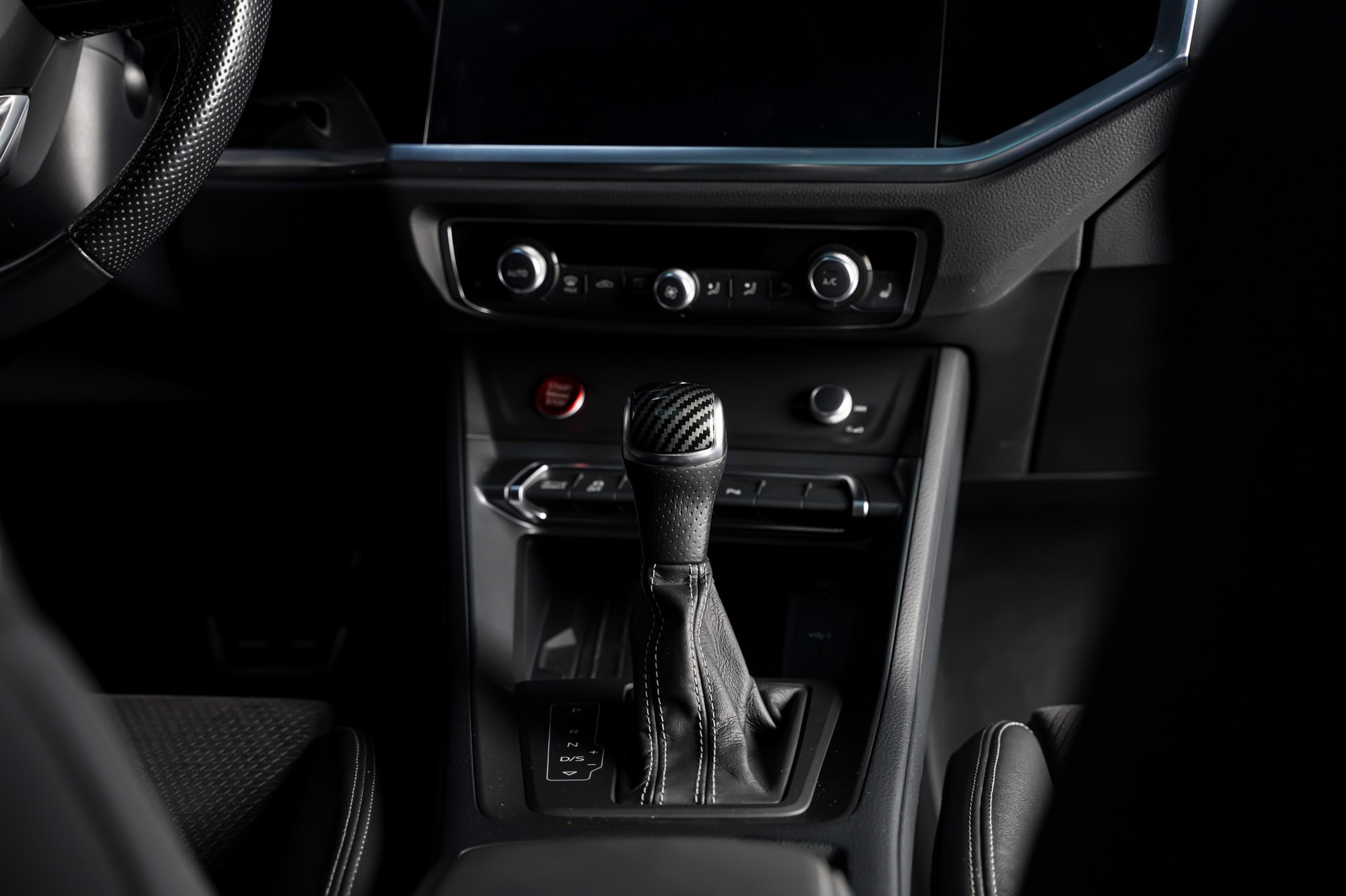 AUDI Q3 Sportback 40 TDI S line Attraction quattro S-tronic-image-21