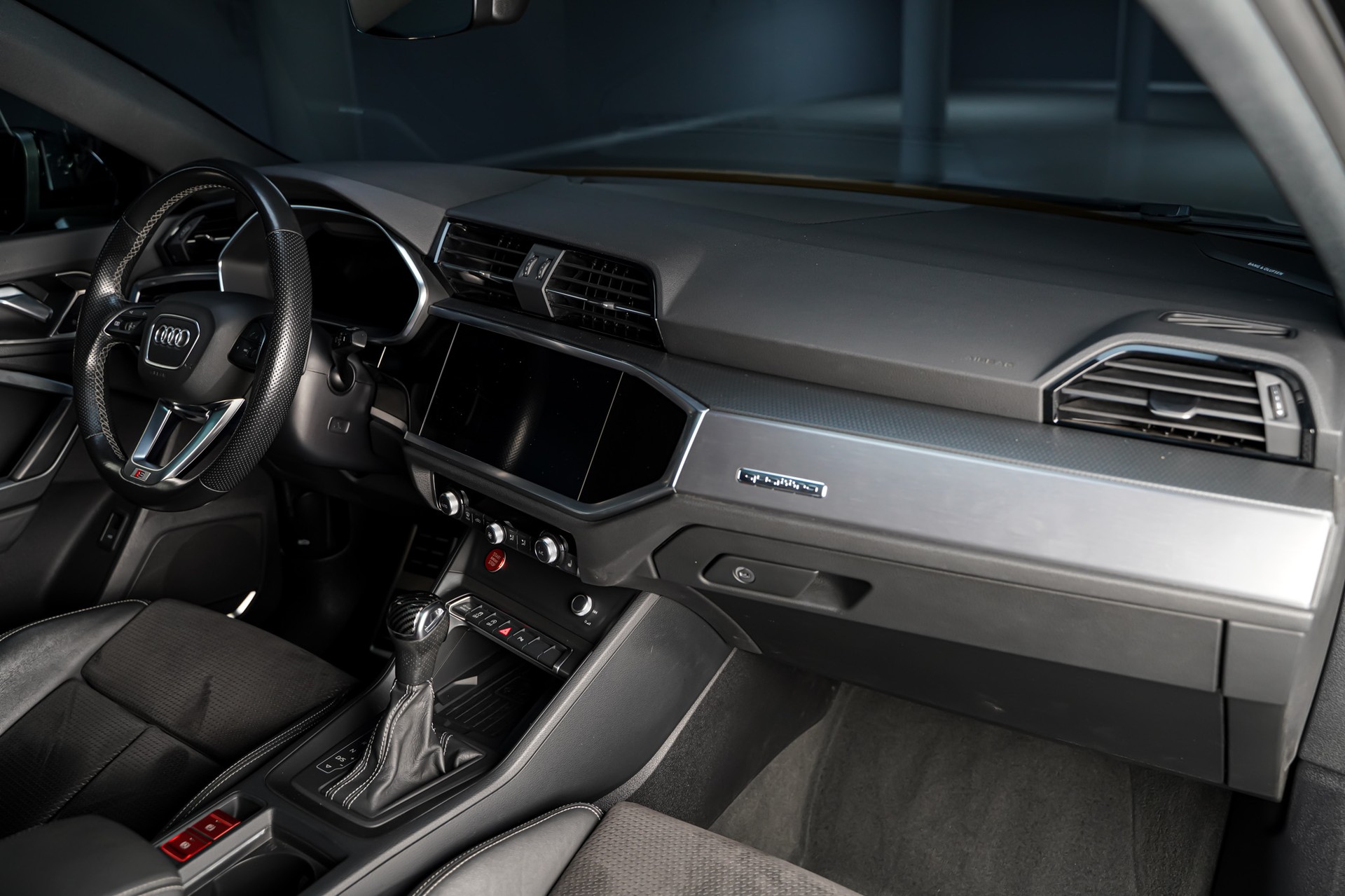 AUDI Q3 Sportback 40 TDI S line Attraction quattro S-tronic-image-18