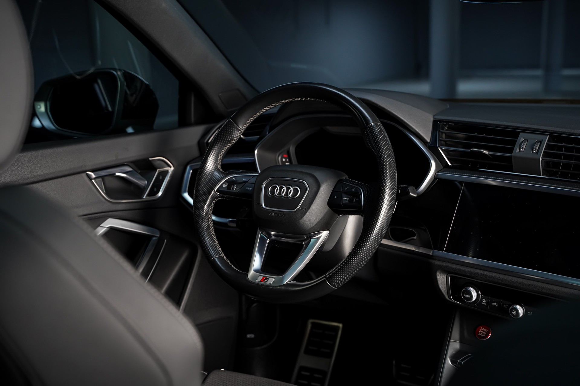 AUDI Q3 Sportback 40 TDI S line Attraction quattro S-tronic-image-19