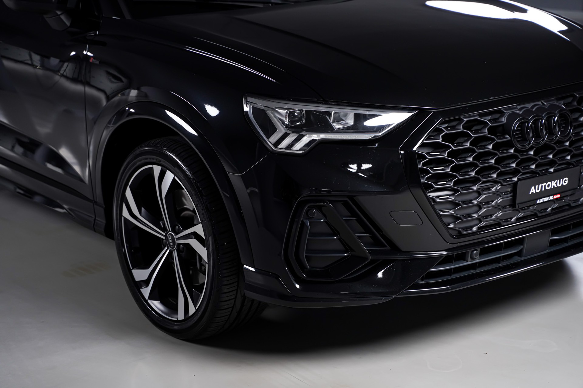 AUDI Q3 Sportback 40 TDI S line Attraction quattro S-tronic-showroom-element-3