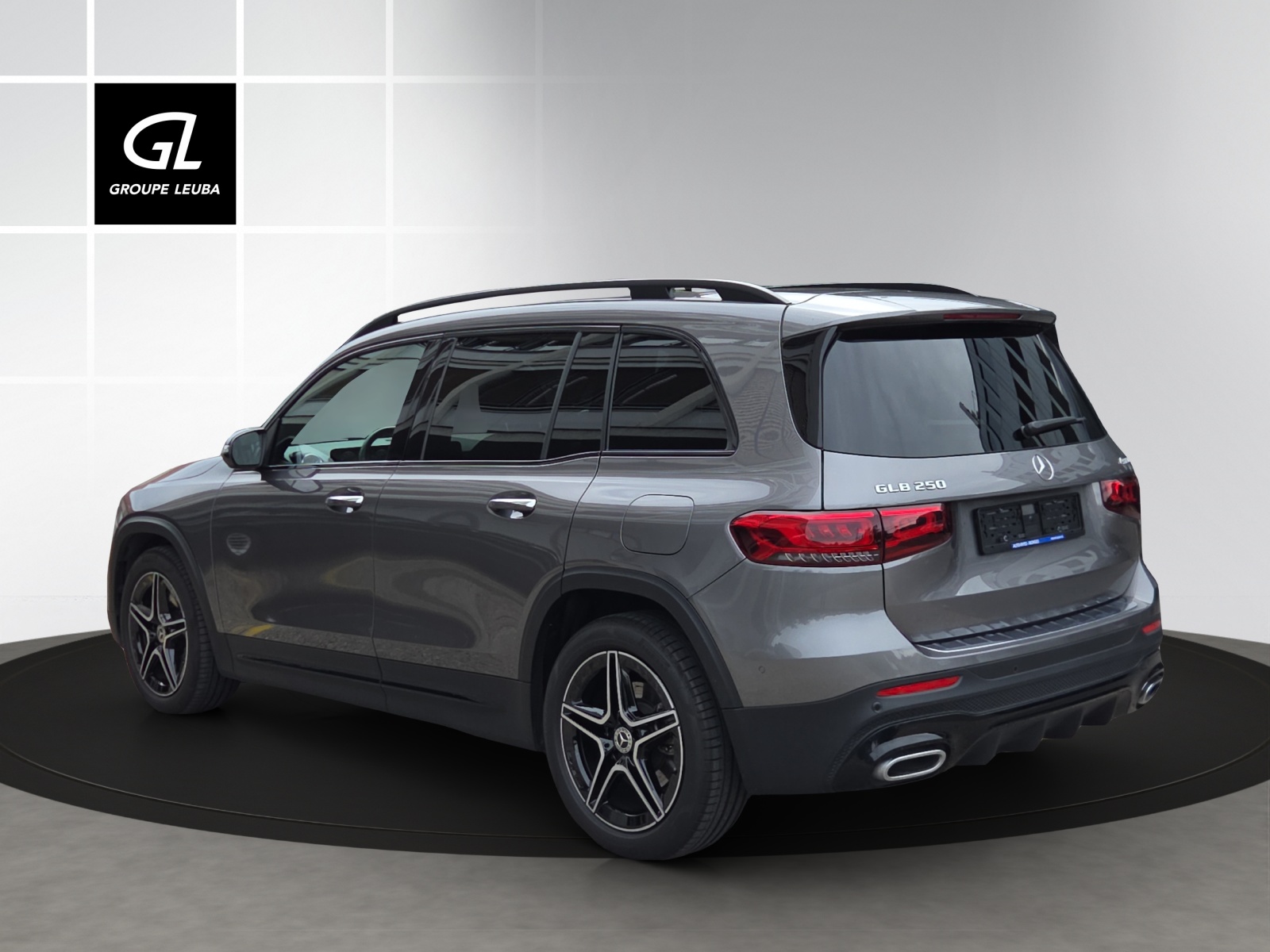 MERCEDES-BENZ GLB 250 4Matic AMG Line 8G-Tronic-image-4