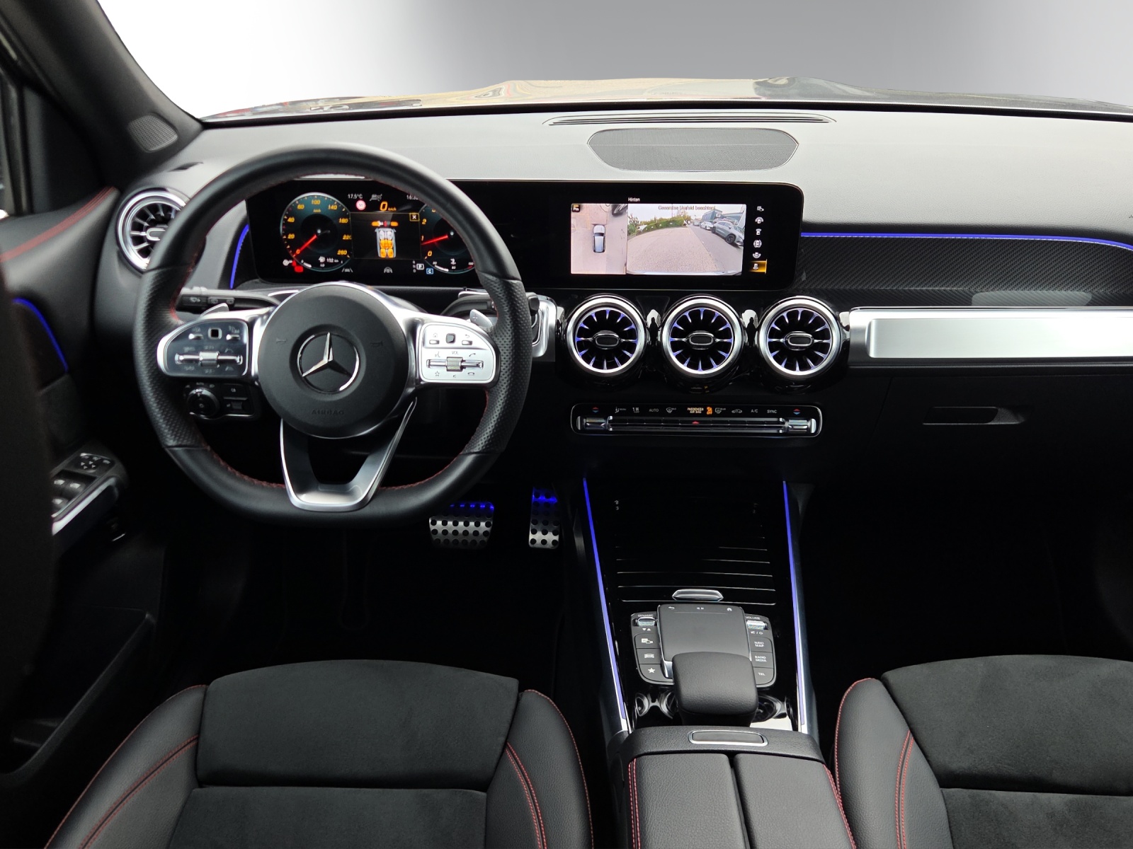 MERCEDES-BENZ GLB 250 4Matic AMG Line 8G-Tronic-image-10