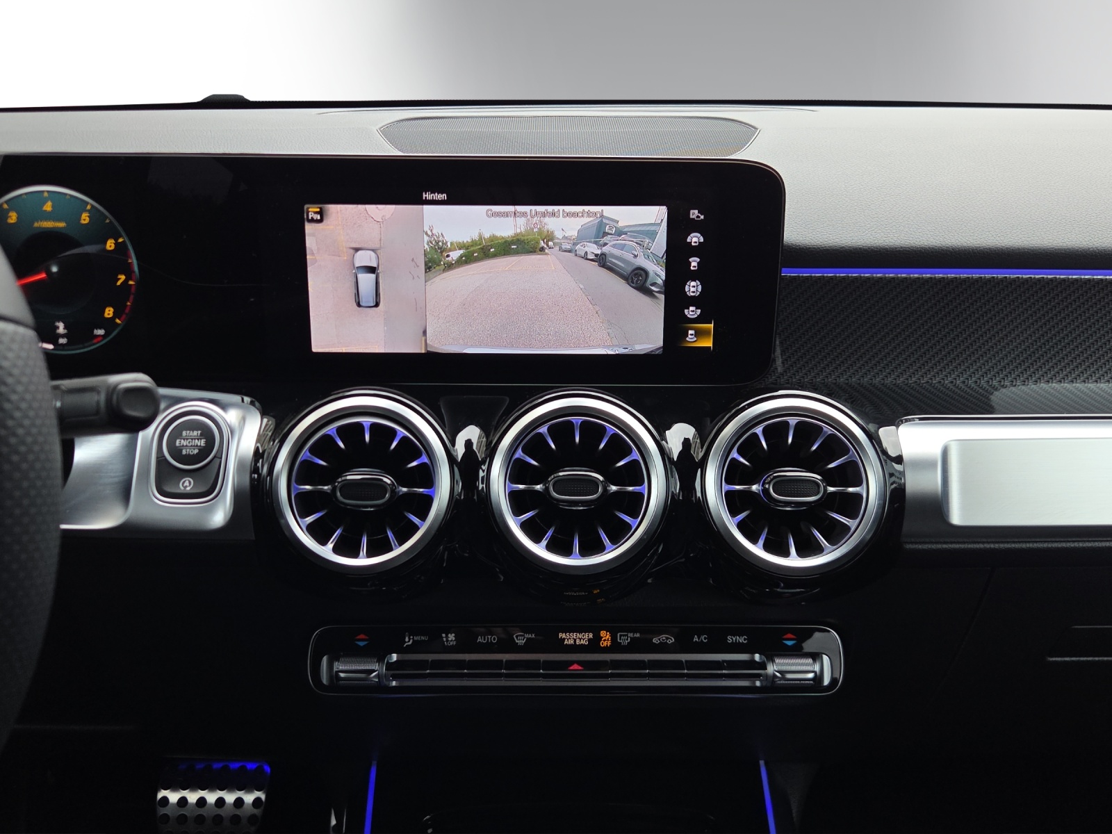 MERCEDES-BENZ GLB 250 4Matic AMG Line 8G-Tronic-image-12
