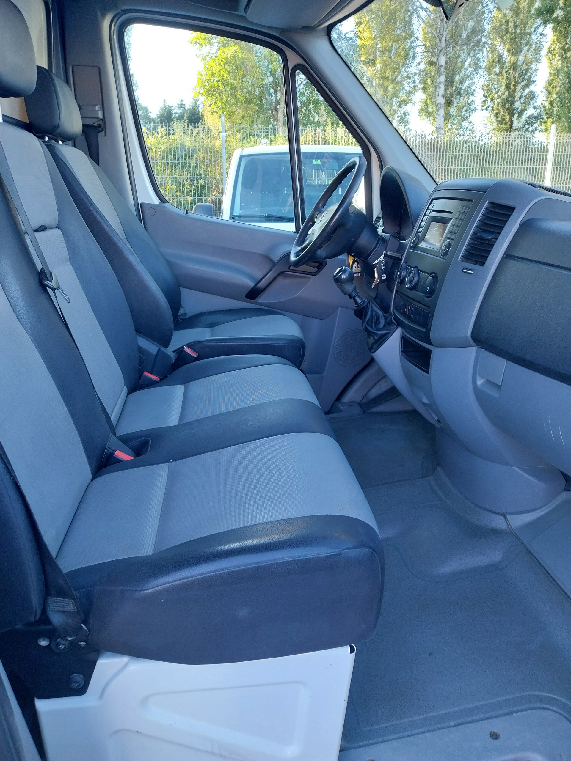 VW Crafter 35 2.0 TDI CR Entry-image-9