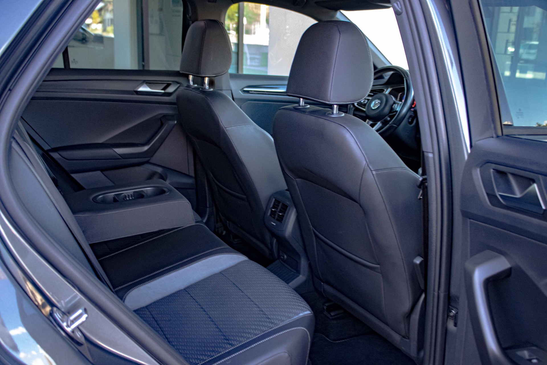 VW T-Roc 1.5 TSI EVO R Line Sport DSG-image-15