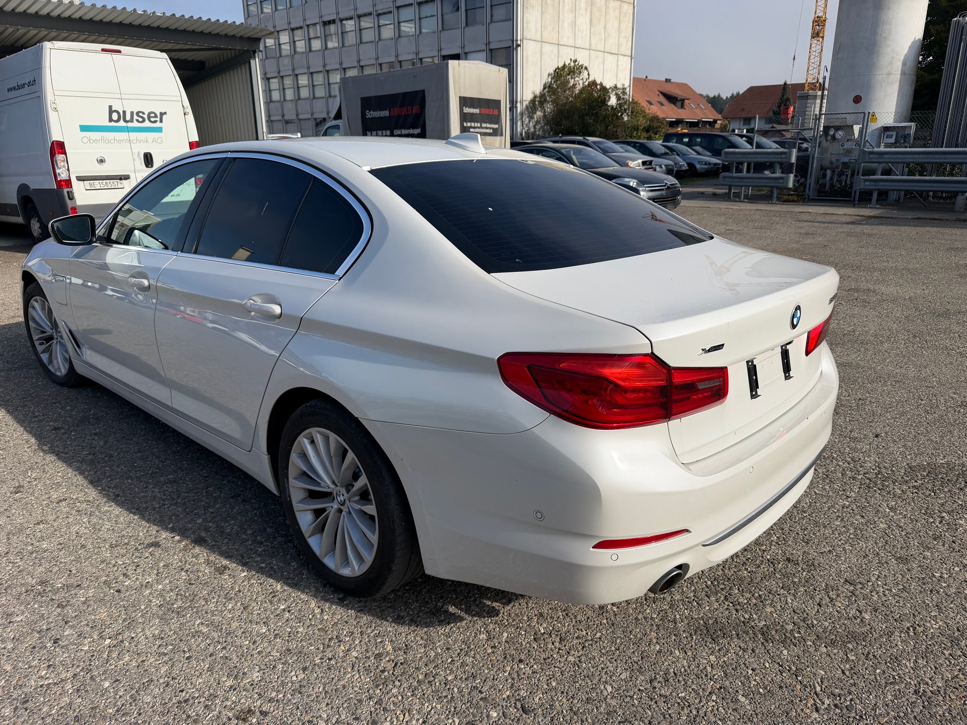 BMW 530e xDrive Luxury Line Steptronic-image-4