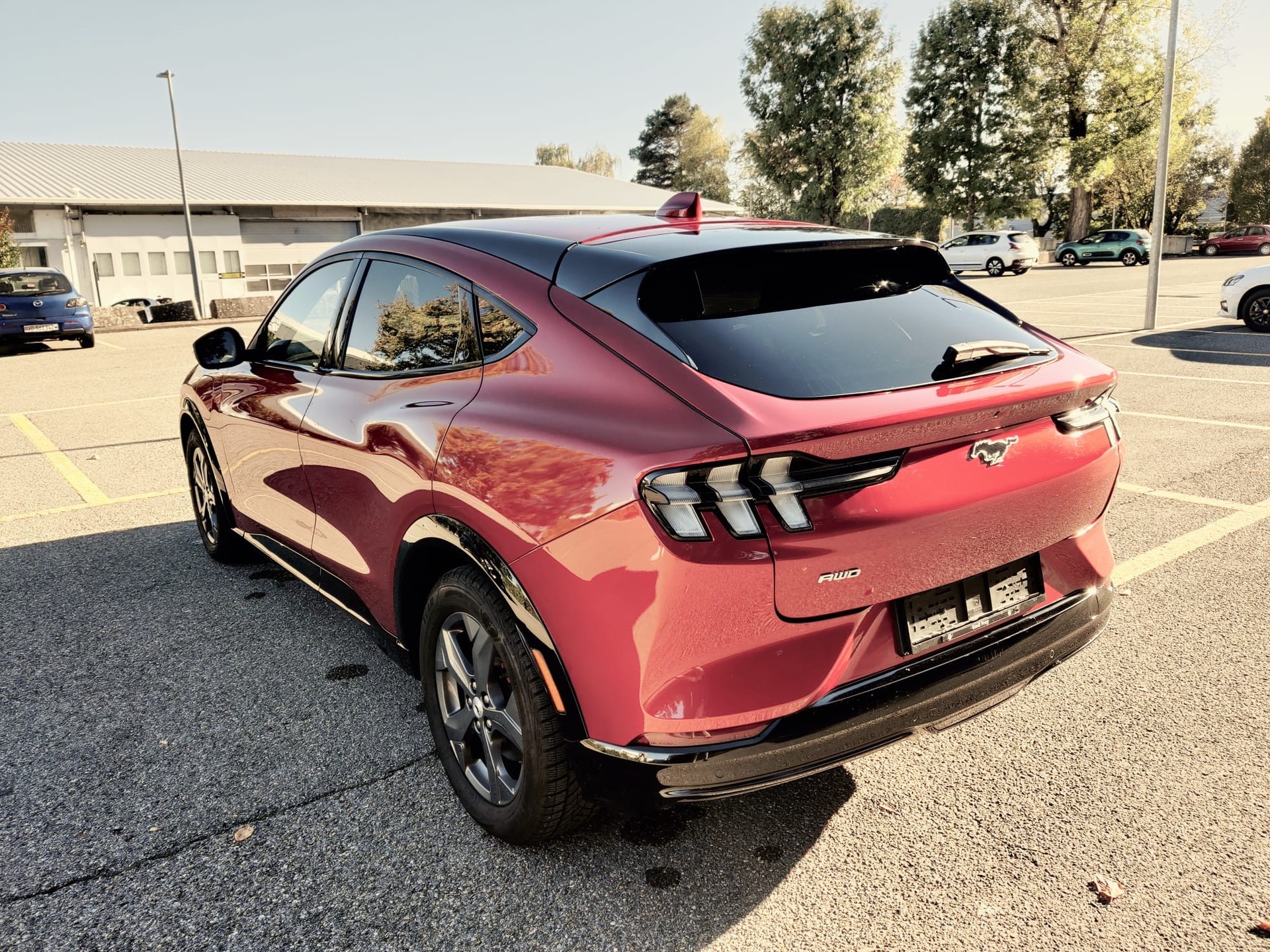 FORD Mustang MACH-E AWD 72.6 kWh-image-4