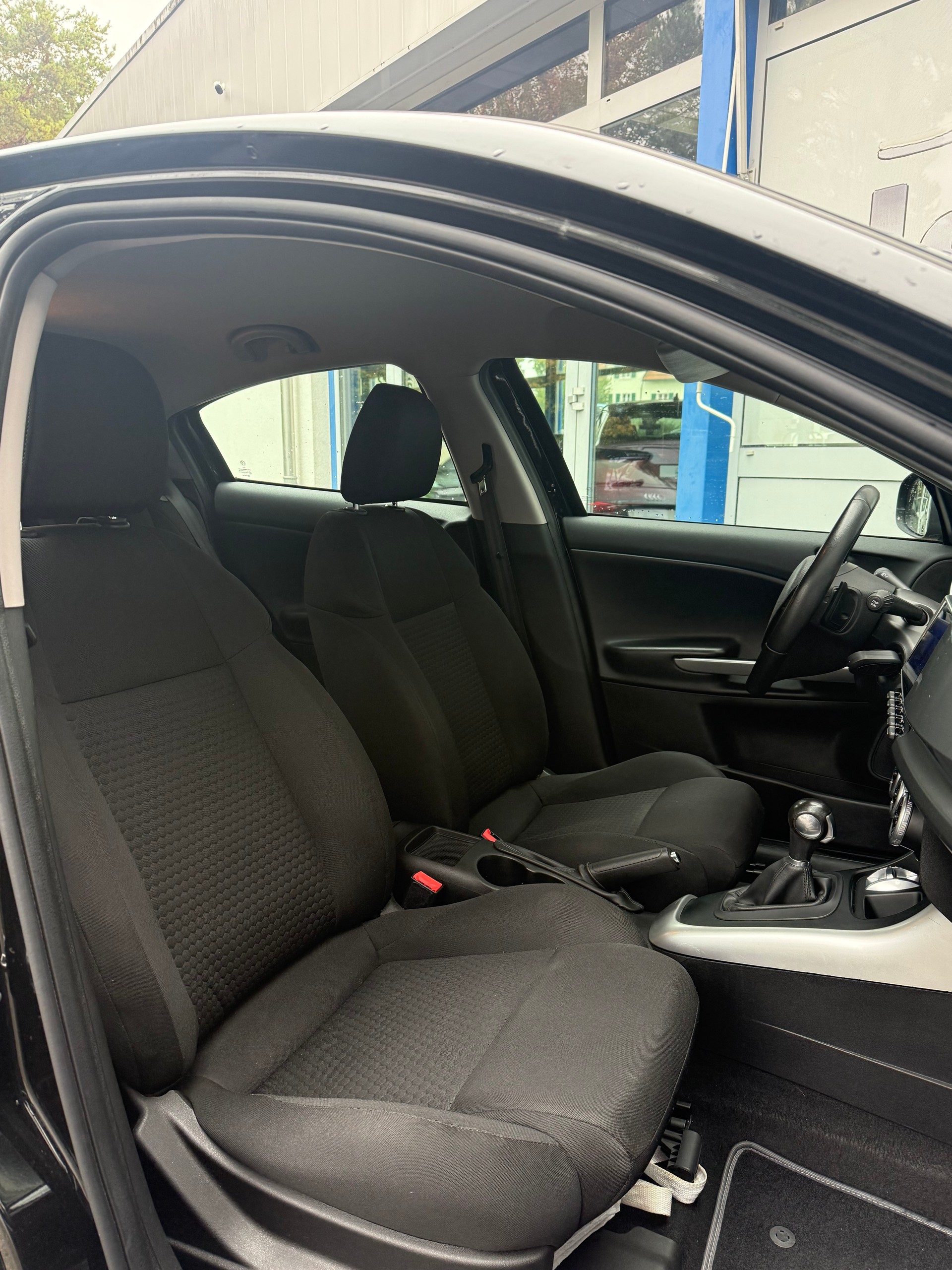 ALFA ROMEO Giulietta 1.4 MultiAir Distinctive TCT-image-10