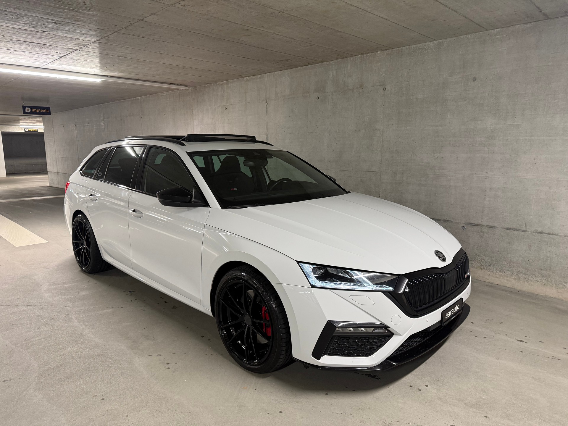 SKODA Octavia Combi 2.0 TSI RS DSG-image-5