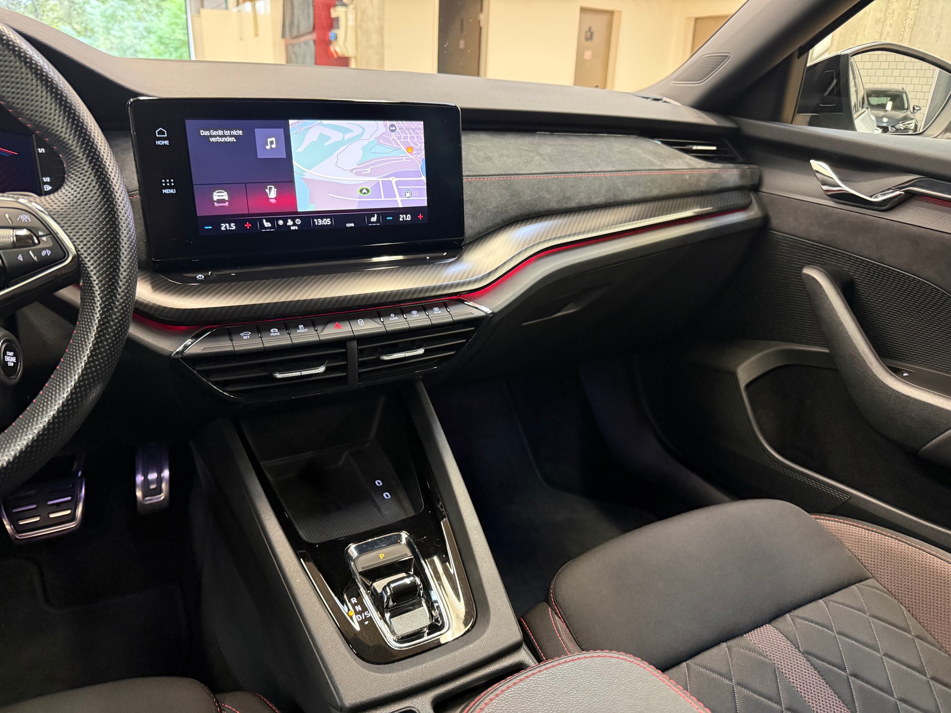 SKODA Octavia Combi 2.0 TSI RS DSG-image-11