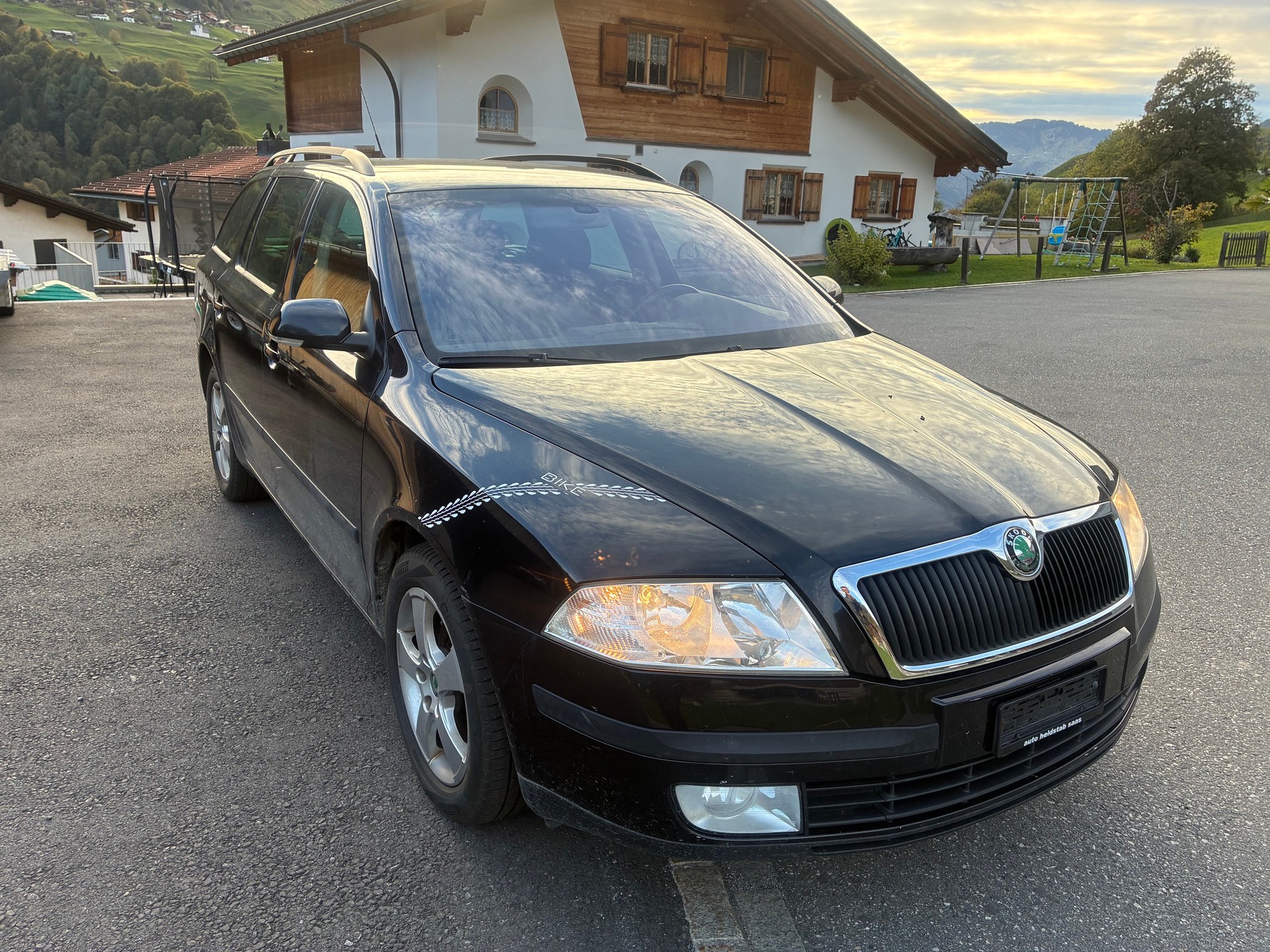 SKODA Octavia 1.9 TDI Swiss Adventure 4x4-image-1