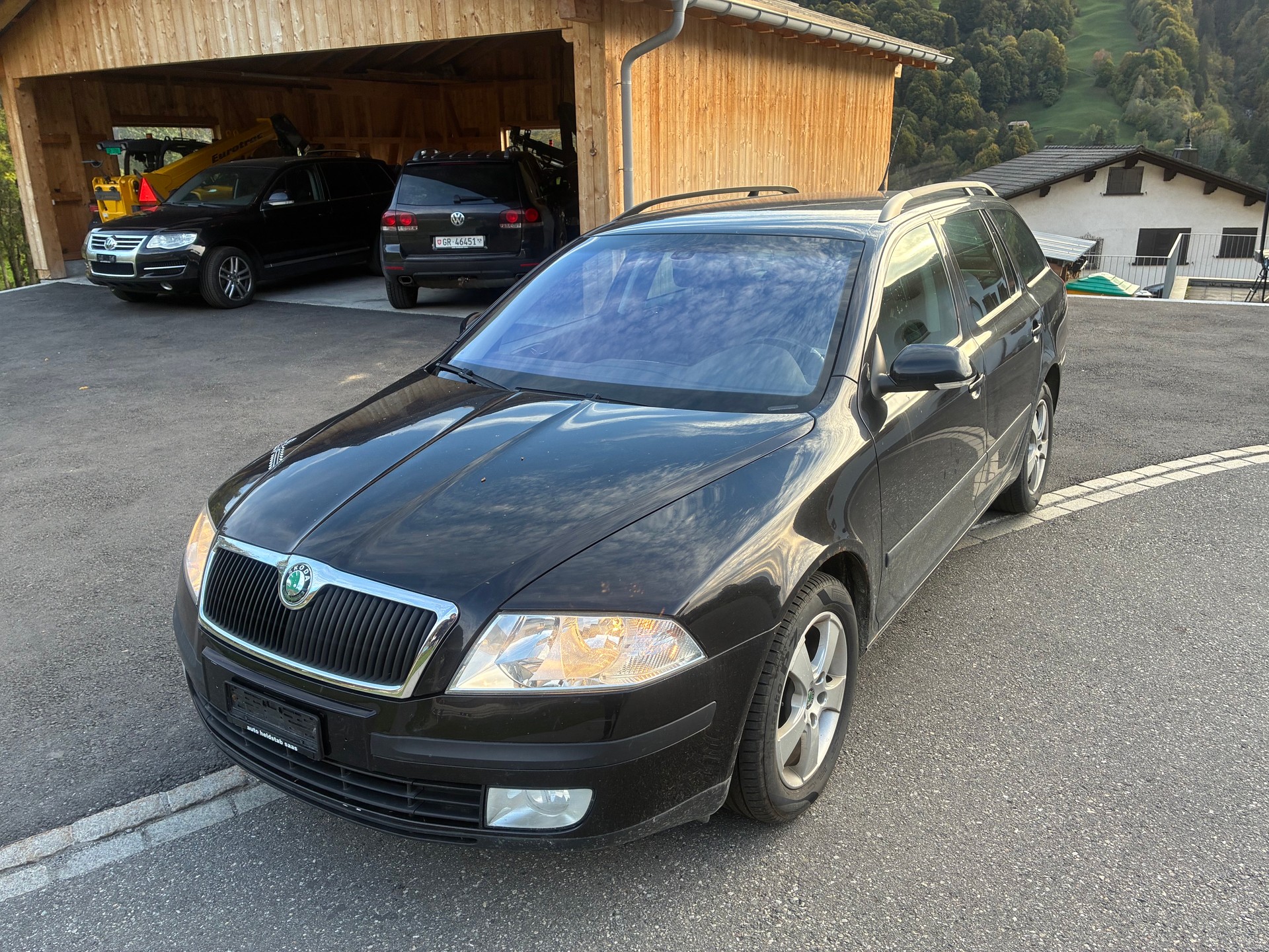 SKODA Octavia 1.9 TDI Swiss Adventure 4x4-image-0