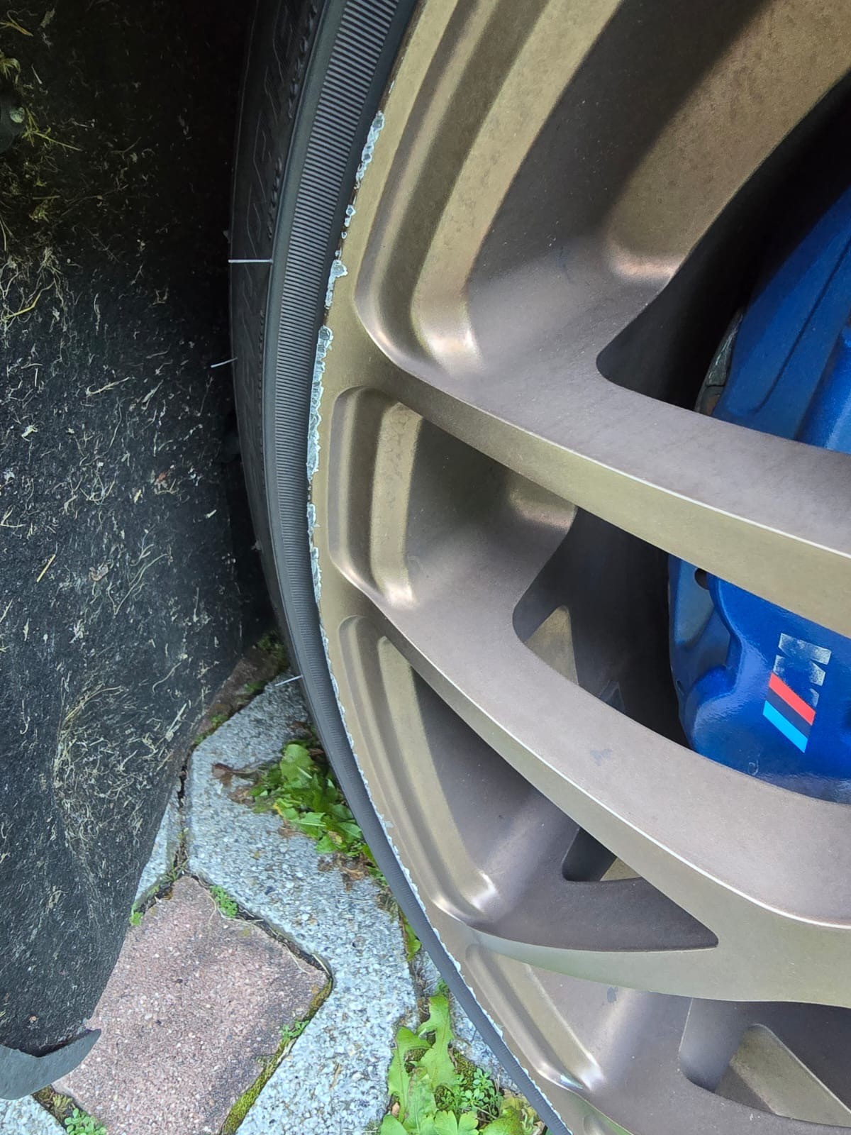 BMW M135i xDrive Steptronic-image-11