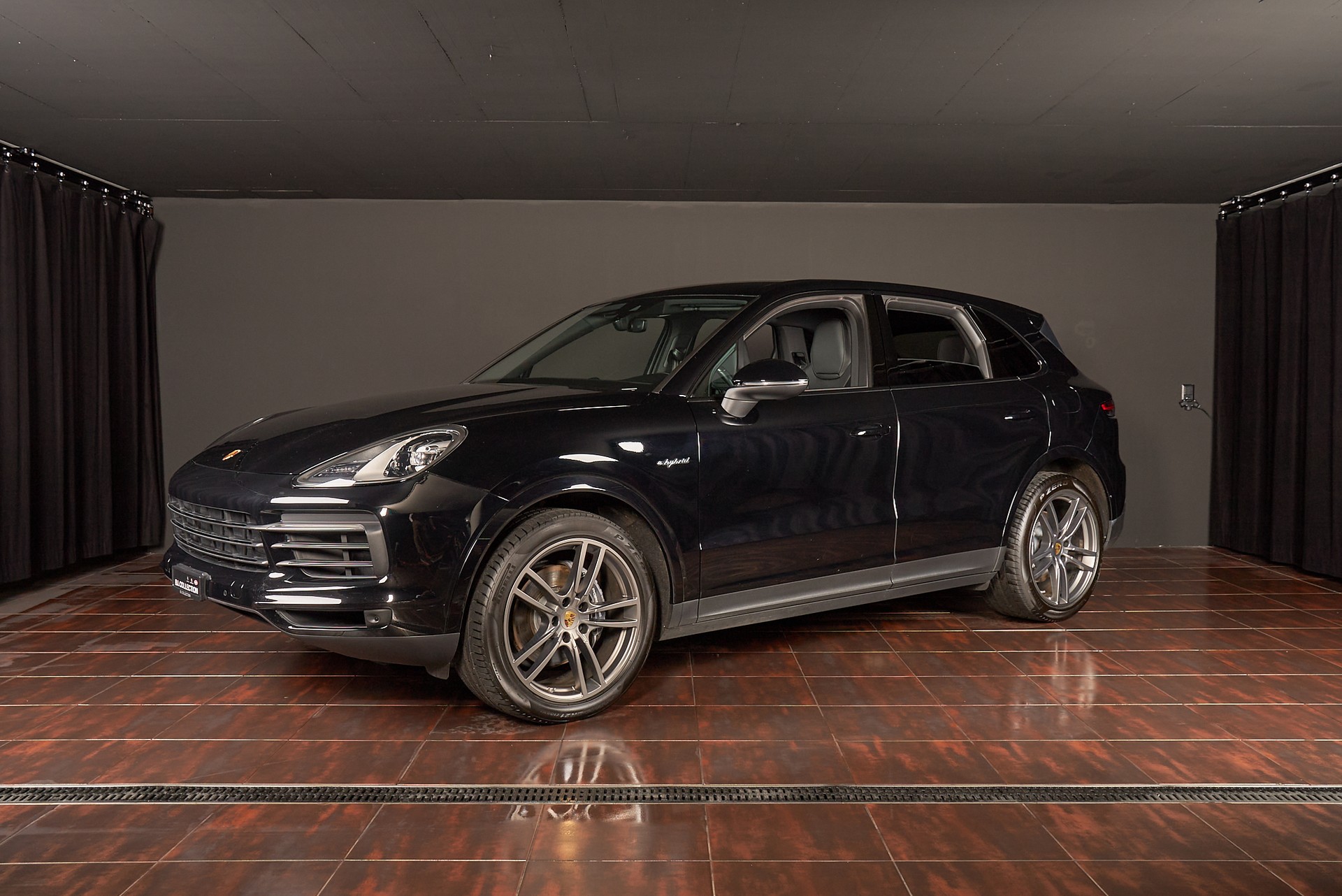 PORSCHE Cayenne E-Hybrid-image-0