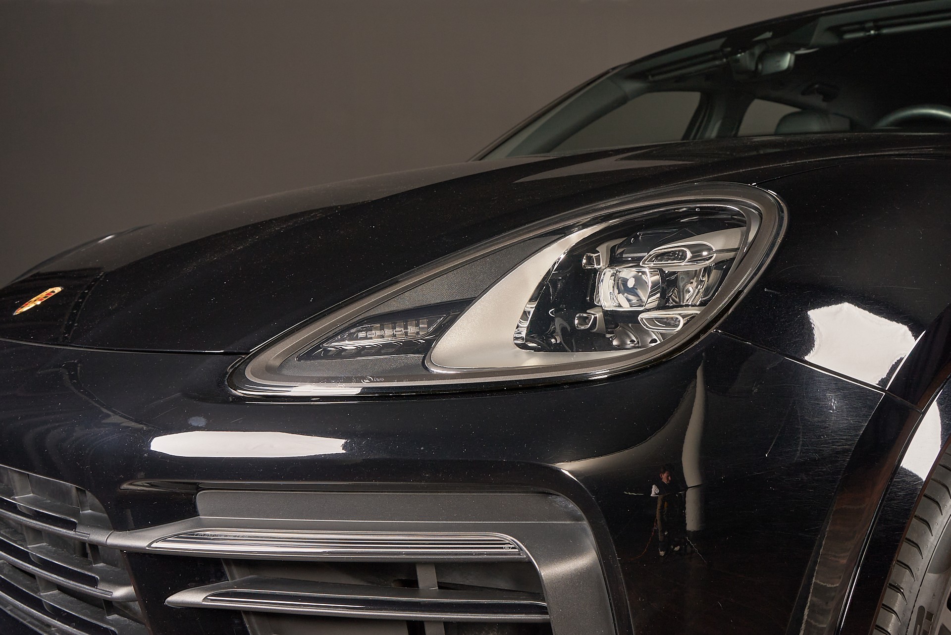 PORSCHE Cayenne E-Hybrid-image-2