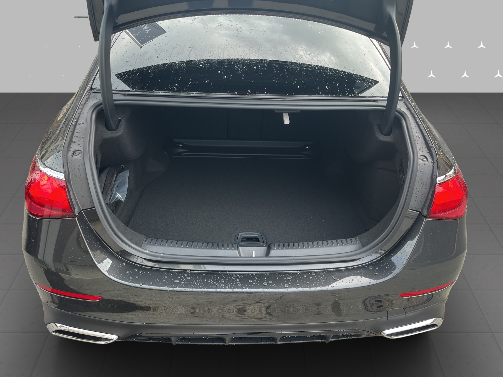 MERCEDES-BENZ E 220 d 4Matic 9G-Tronic-image-7