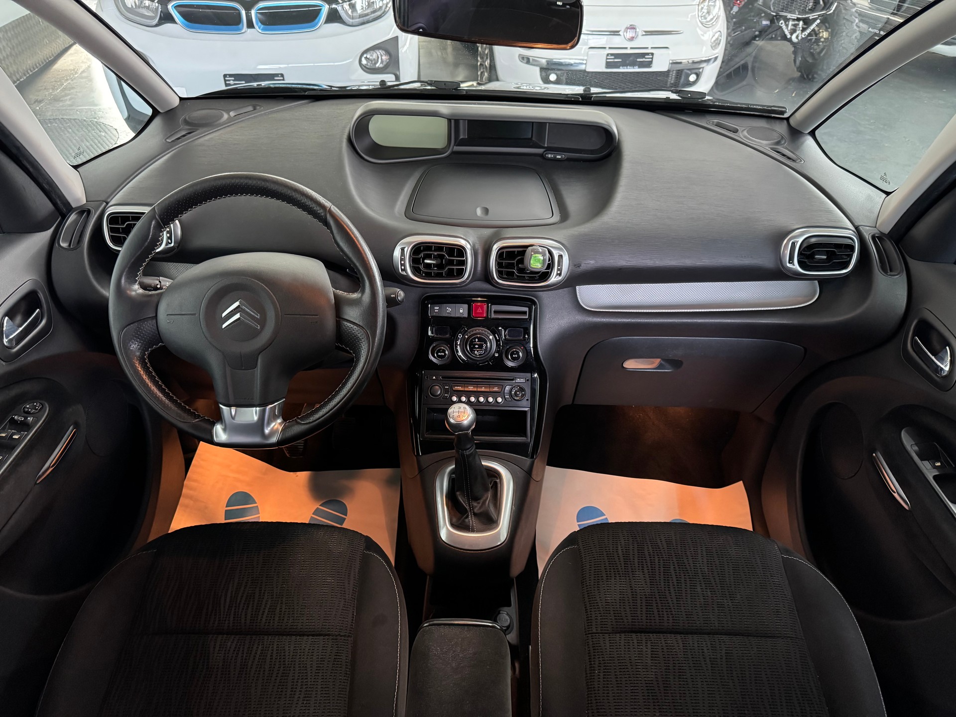 CITROEN C3 Picasso 1.6i 16V Exclusive-image-12