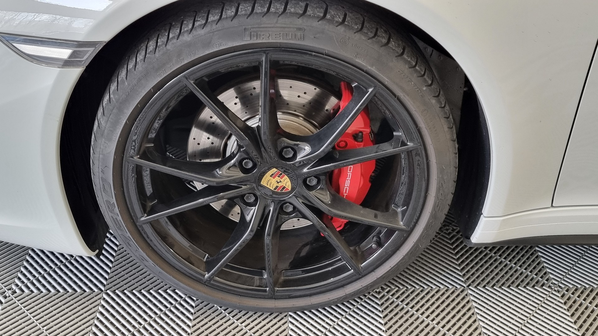PORSCHE 911 Carrera 4S Cabrio PDK (991.2)-image-12