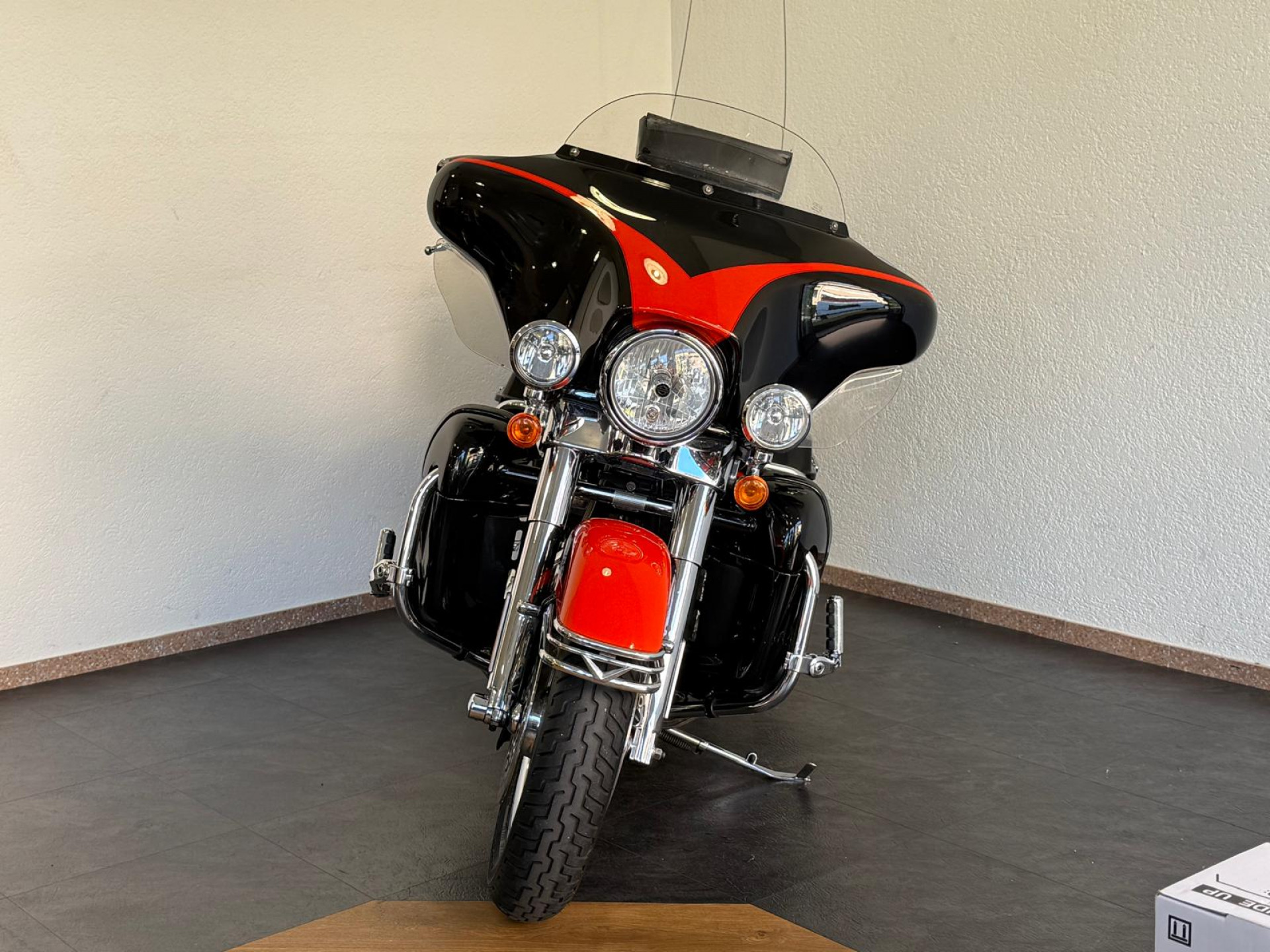 HARLEY-DAVIDSON FLHTCUSE 1802 Screamin Eagle Ultra