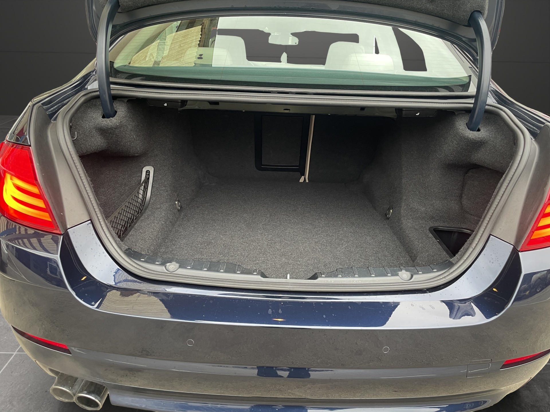 BMW 528i xDrive Steptronic-image-6