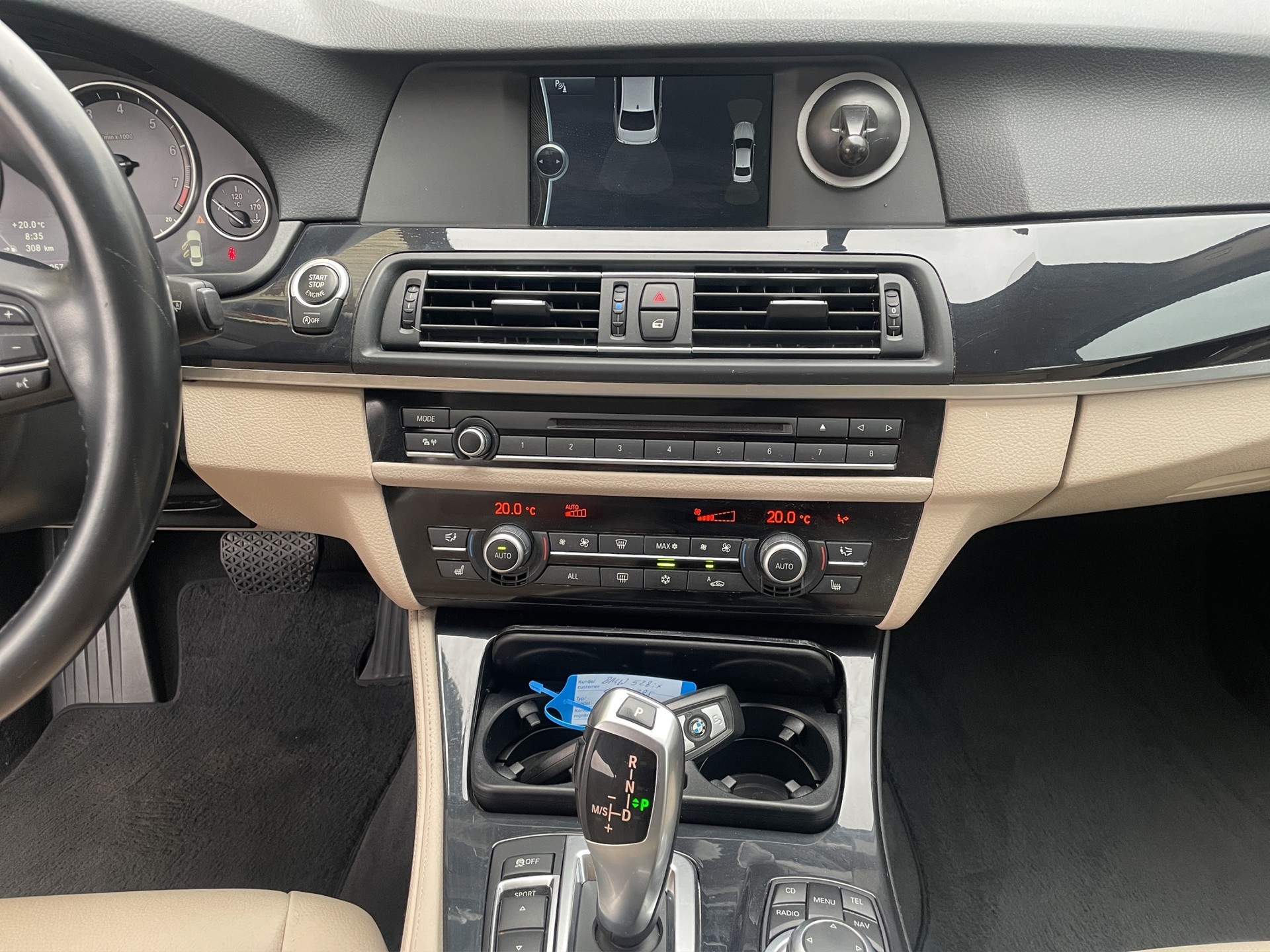 BMW 528i xDrive Steptronic-image-10