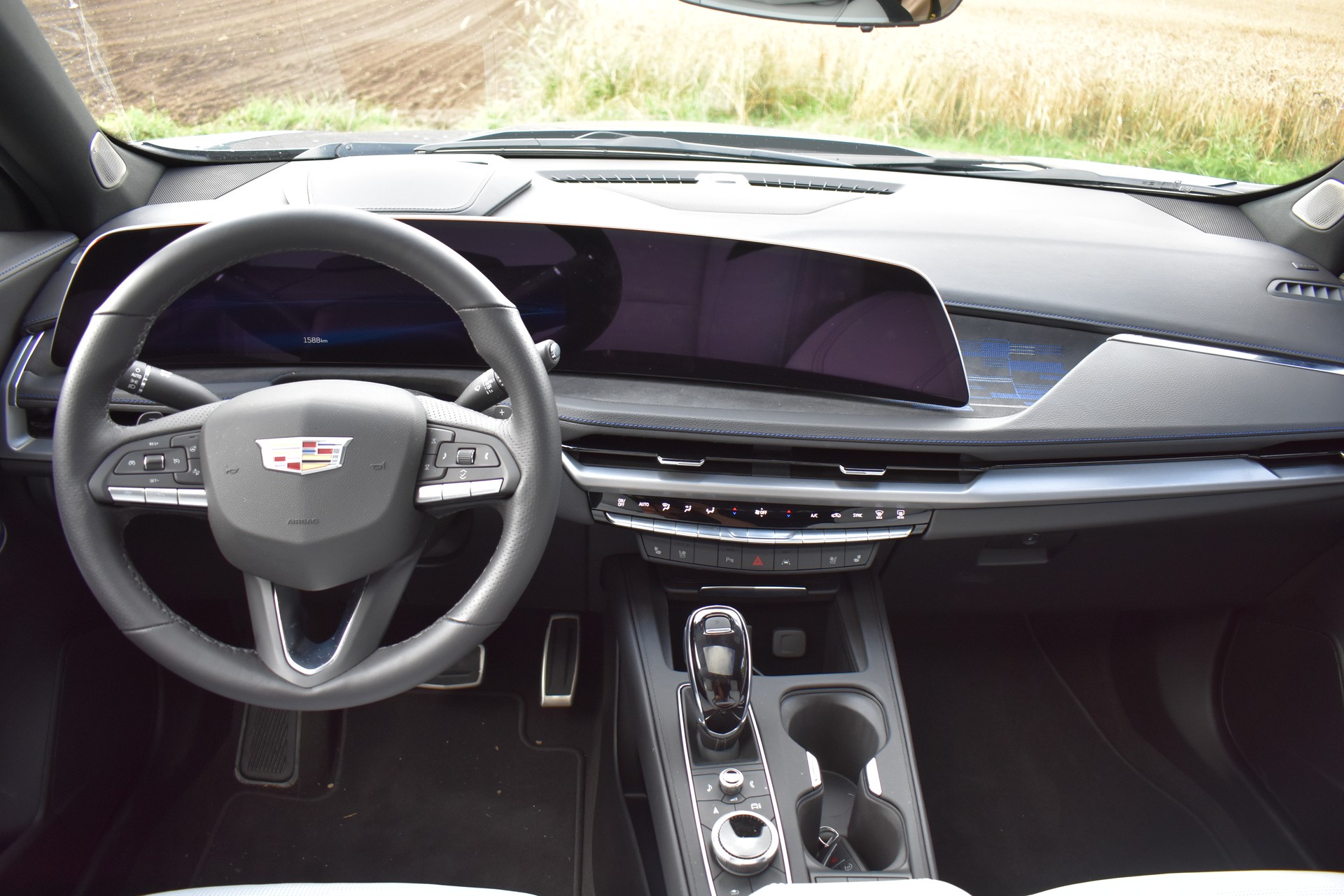 CADILLAC XT4 Sport-image-9