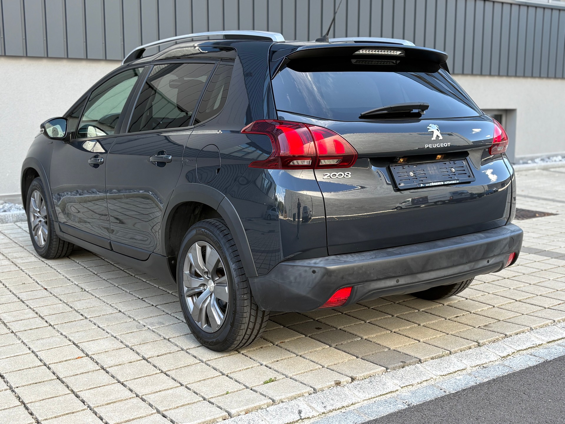 PEUGEOT 2008 1.2 PureTech Signture Frisch ab MFK und Service (Juni 2025) Automat-image-4
