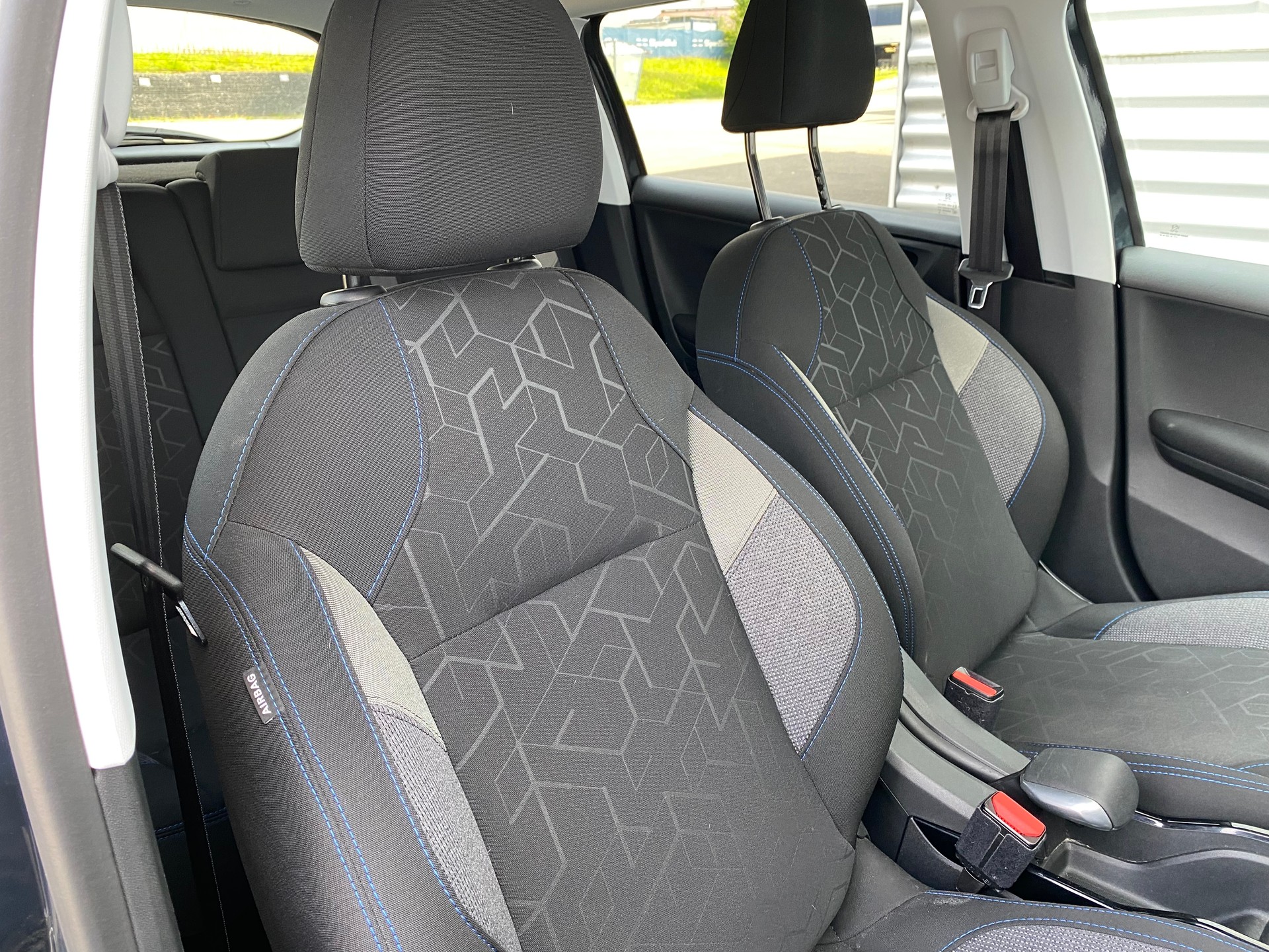 PEUGEOT 2008 1.2 PureTech Signture Frisch ab MFK und Service (Juni 2025) Automat-image-13